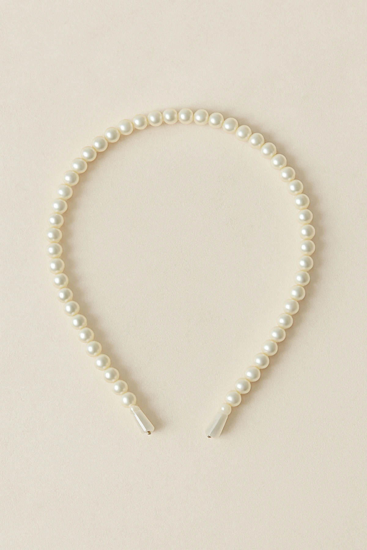 Beyaz İnci Detaylı Zarif Taç – Davet ve Günlük Kullanım İçin Şık Taç