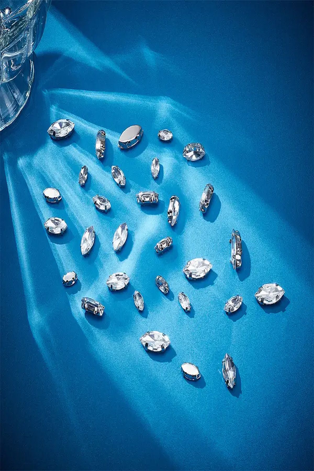 Kristal Dikme Taş Seti – 40 Adet, Yüksek Kalite Parlak Taşlar