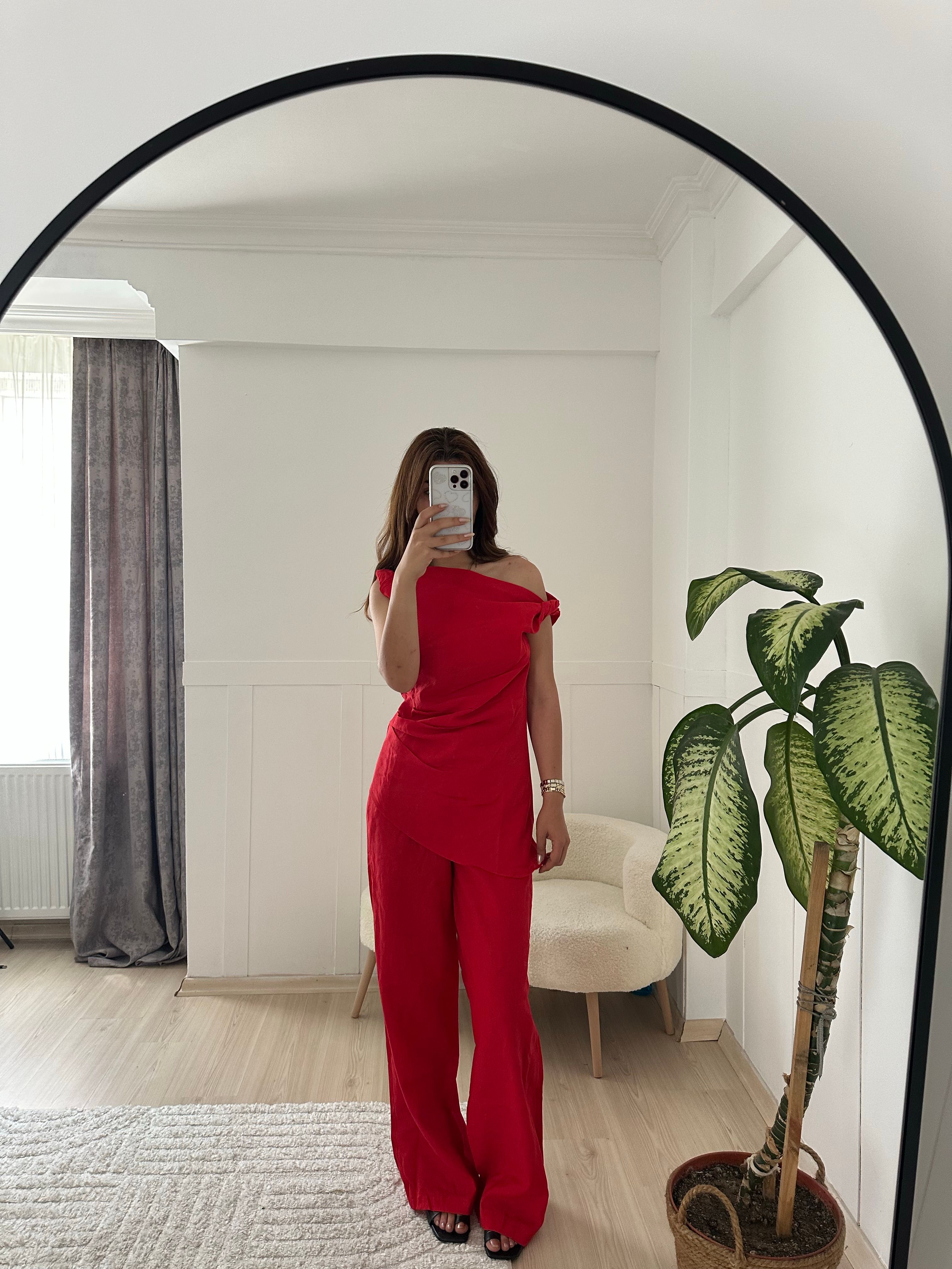 Premium Seri Kırmızı kayık yaka takım