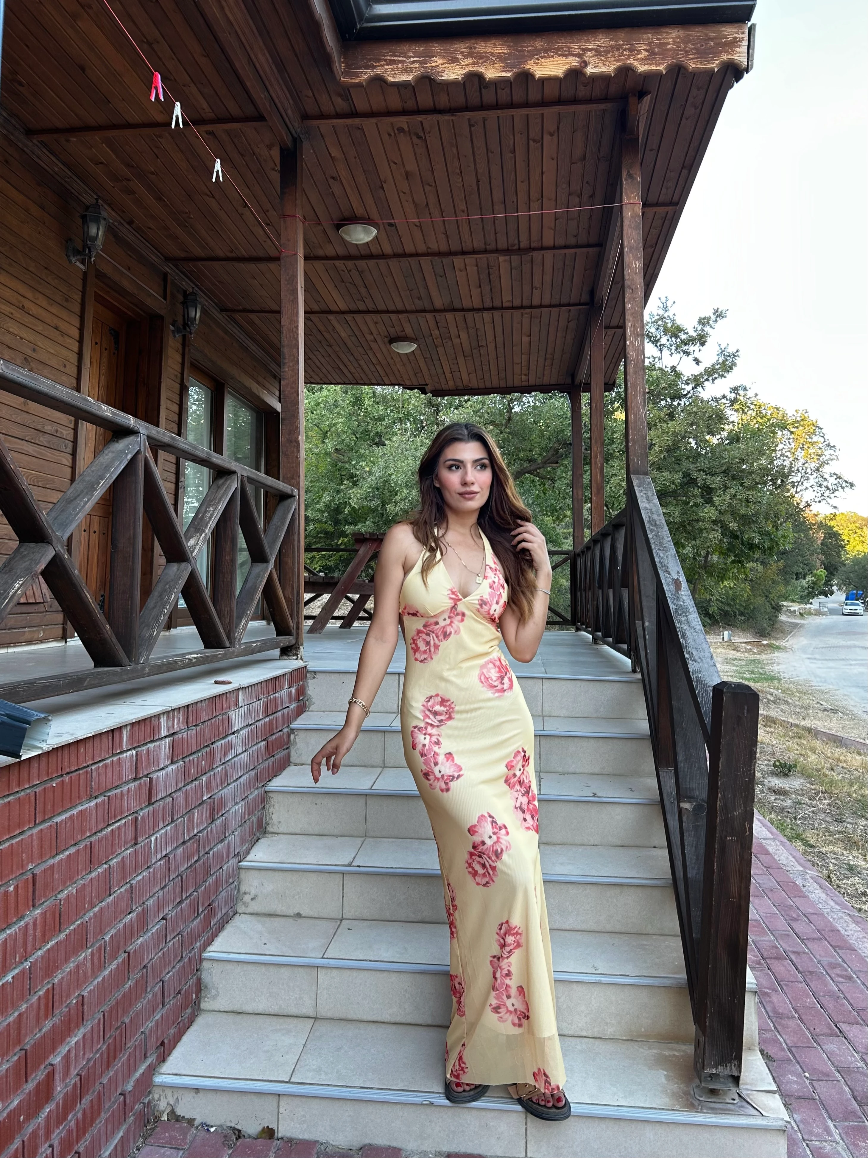 Sarı çiçekli tül elbise 