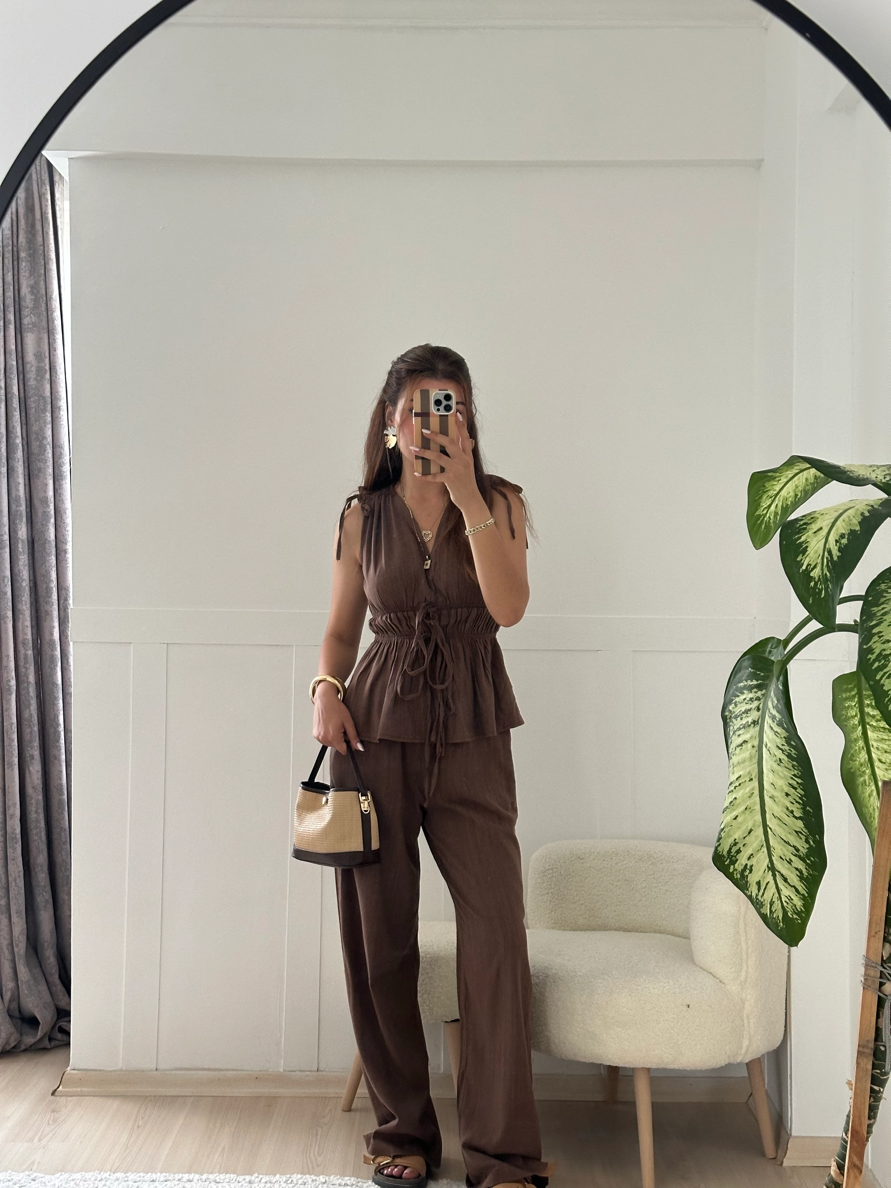 Acı kahve keten büzgülü takım