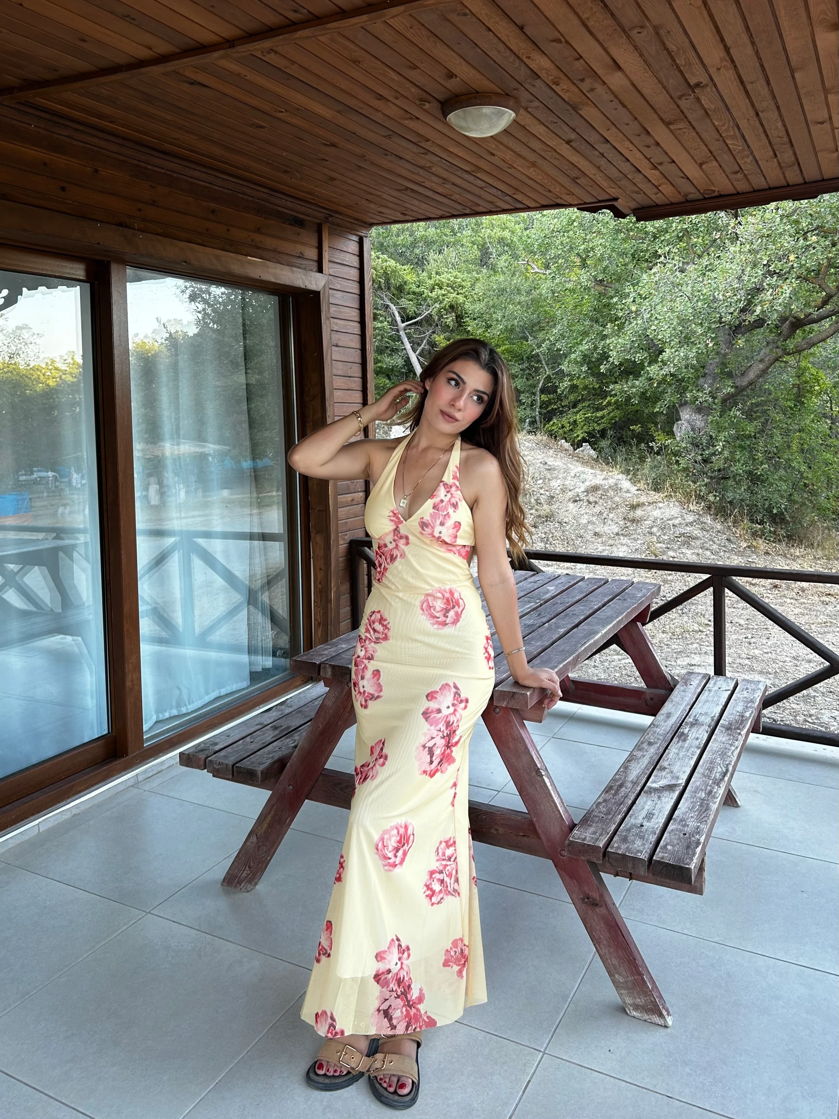 Sarı çiçekli tül elbise 