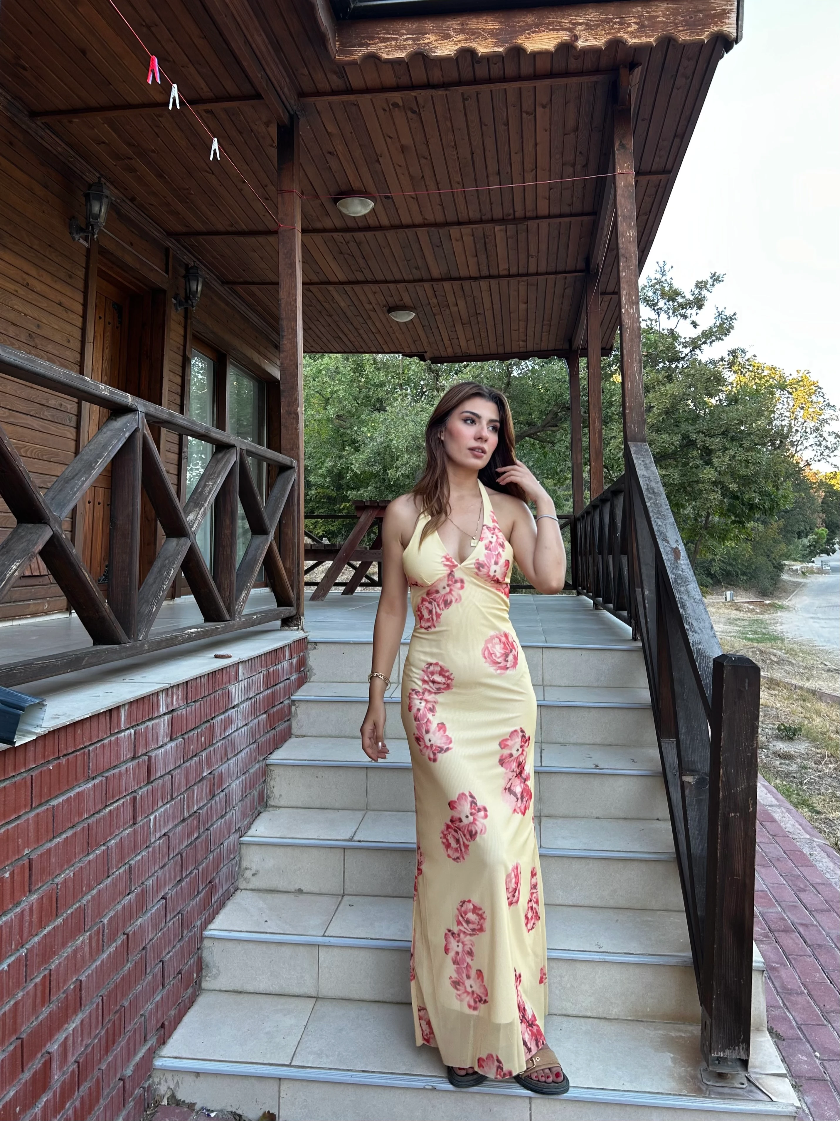 Sarı çiçekli tül elbise 