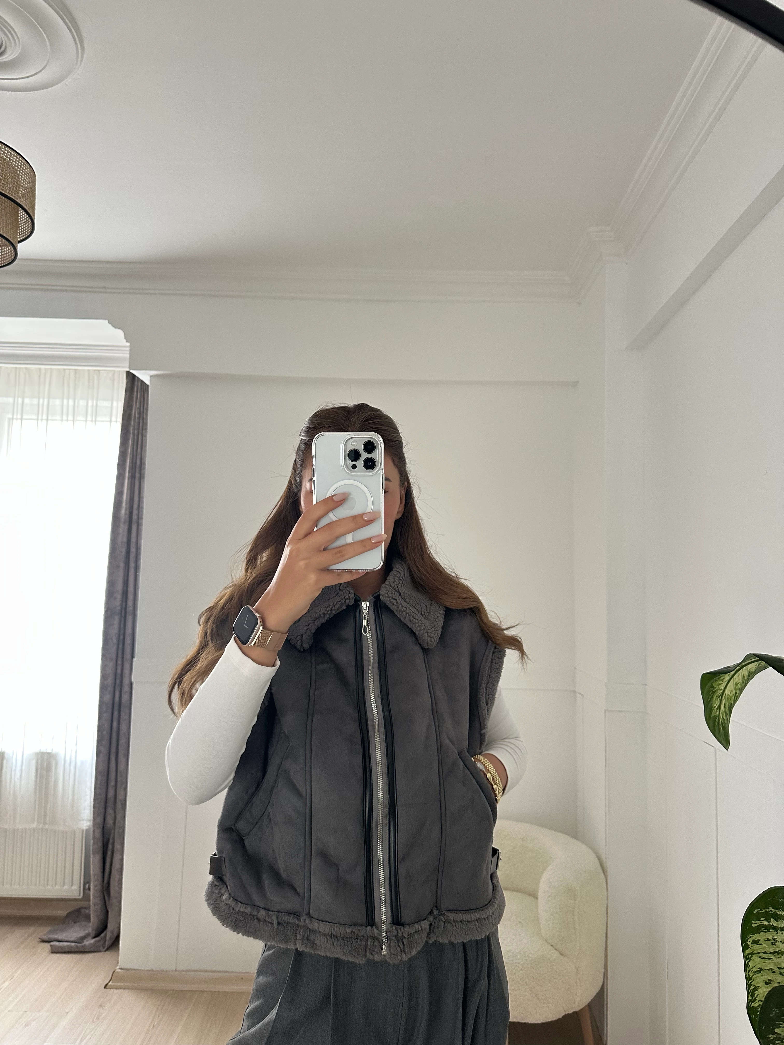 Antrasit gri kürklü yelek 