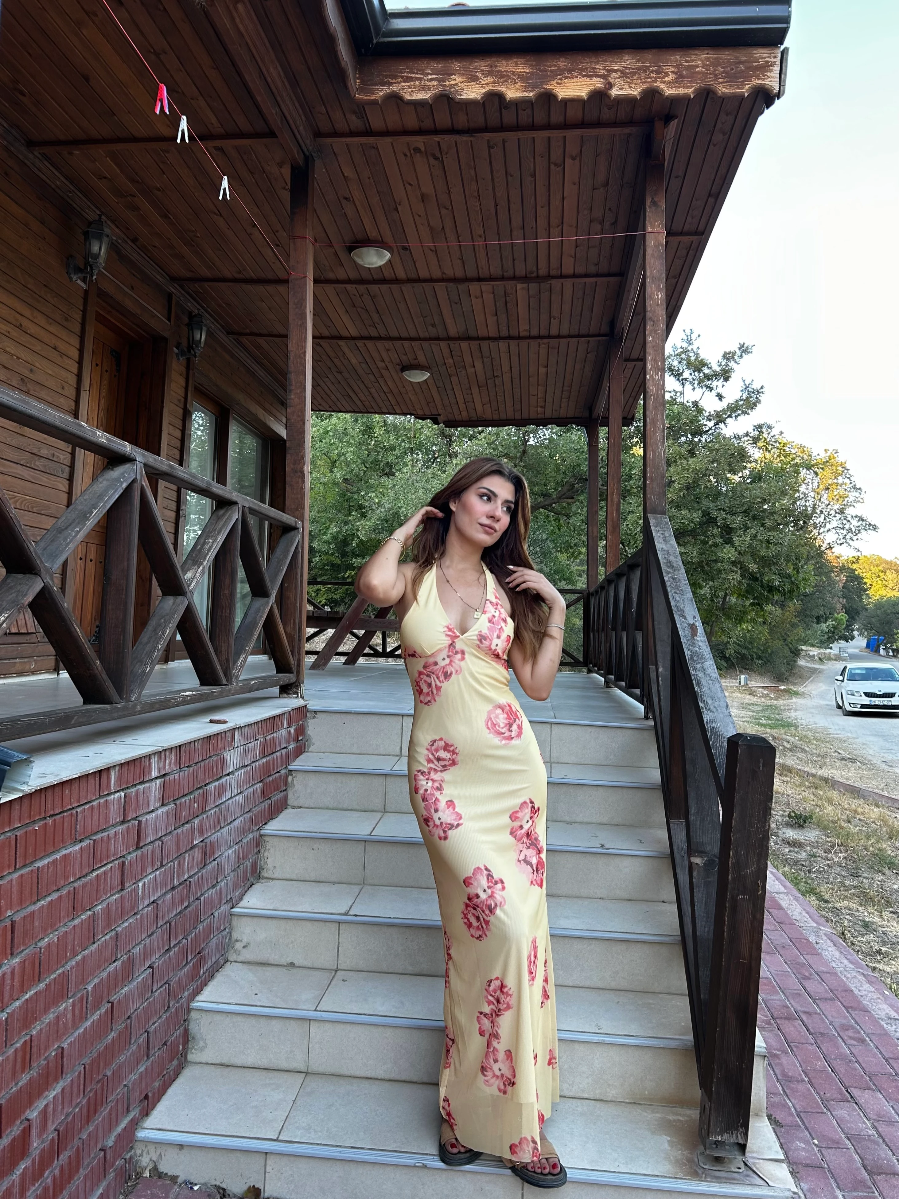 Sarı çiçekli tül elbise 