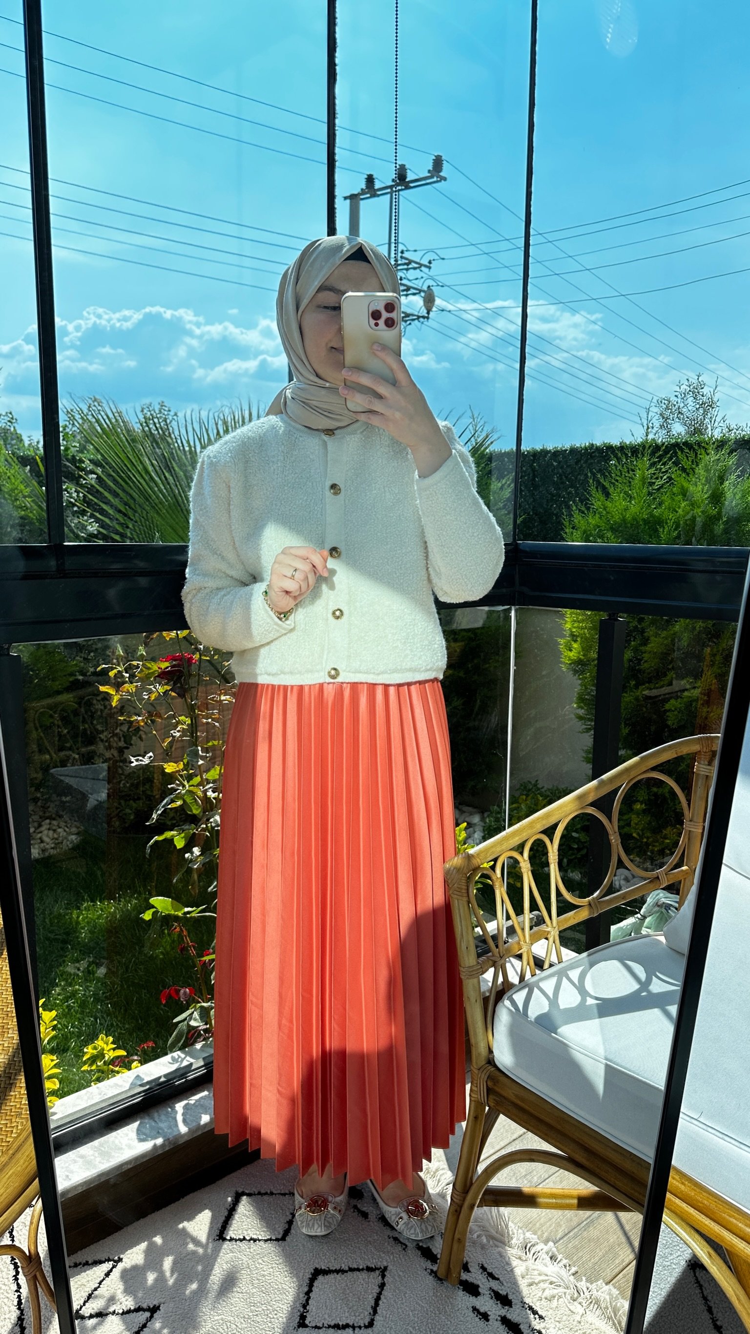Pliseli Parlak Etek