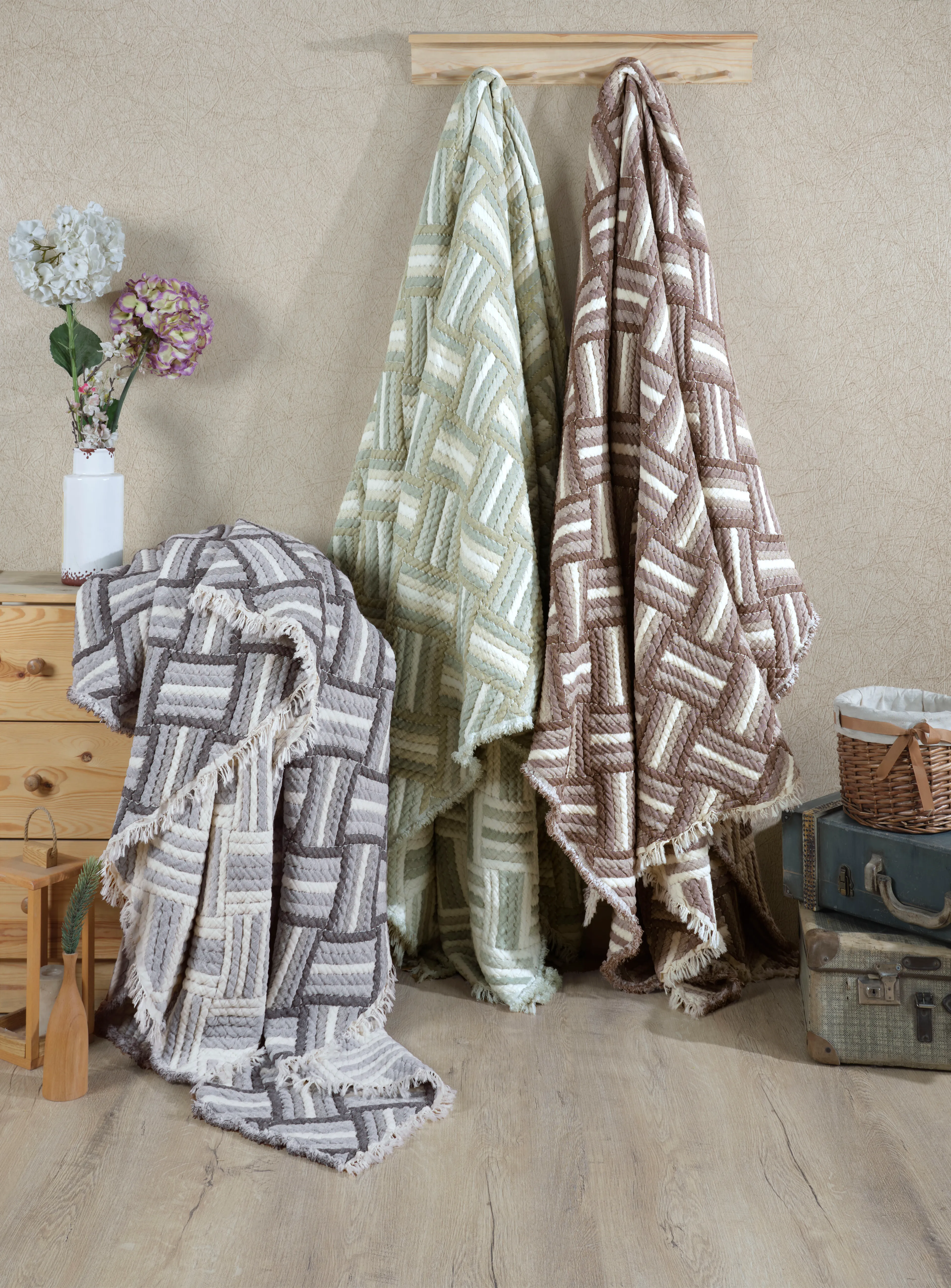 Çift Taraflı, Jakar Desenli, 5 Katlı, Dolgulu Müslin Battaniye, Çok Amaçlı Battaniye, Battal boy ( 220 x 240 cm )