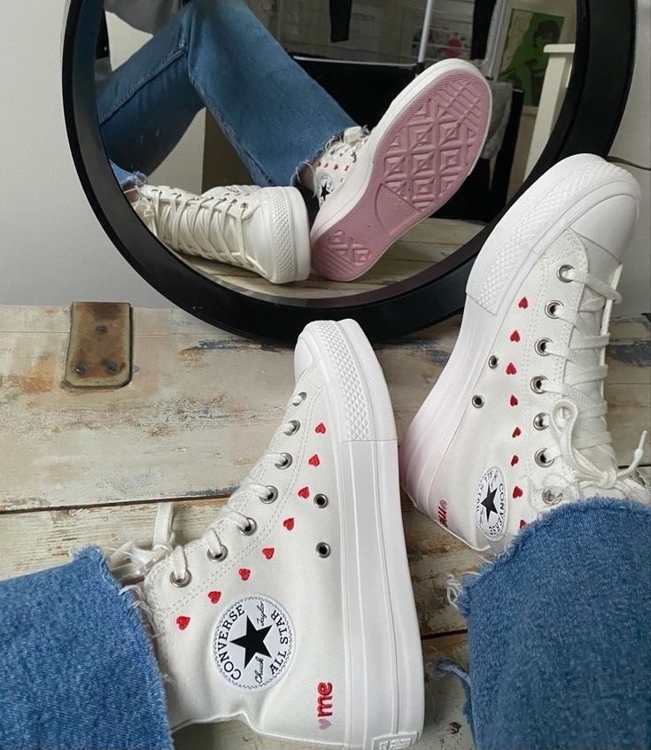 Converse Love Me