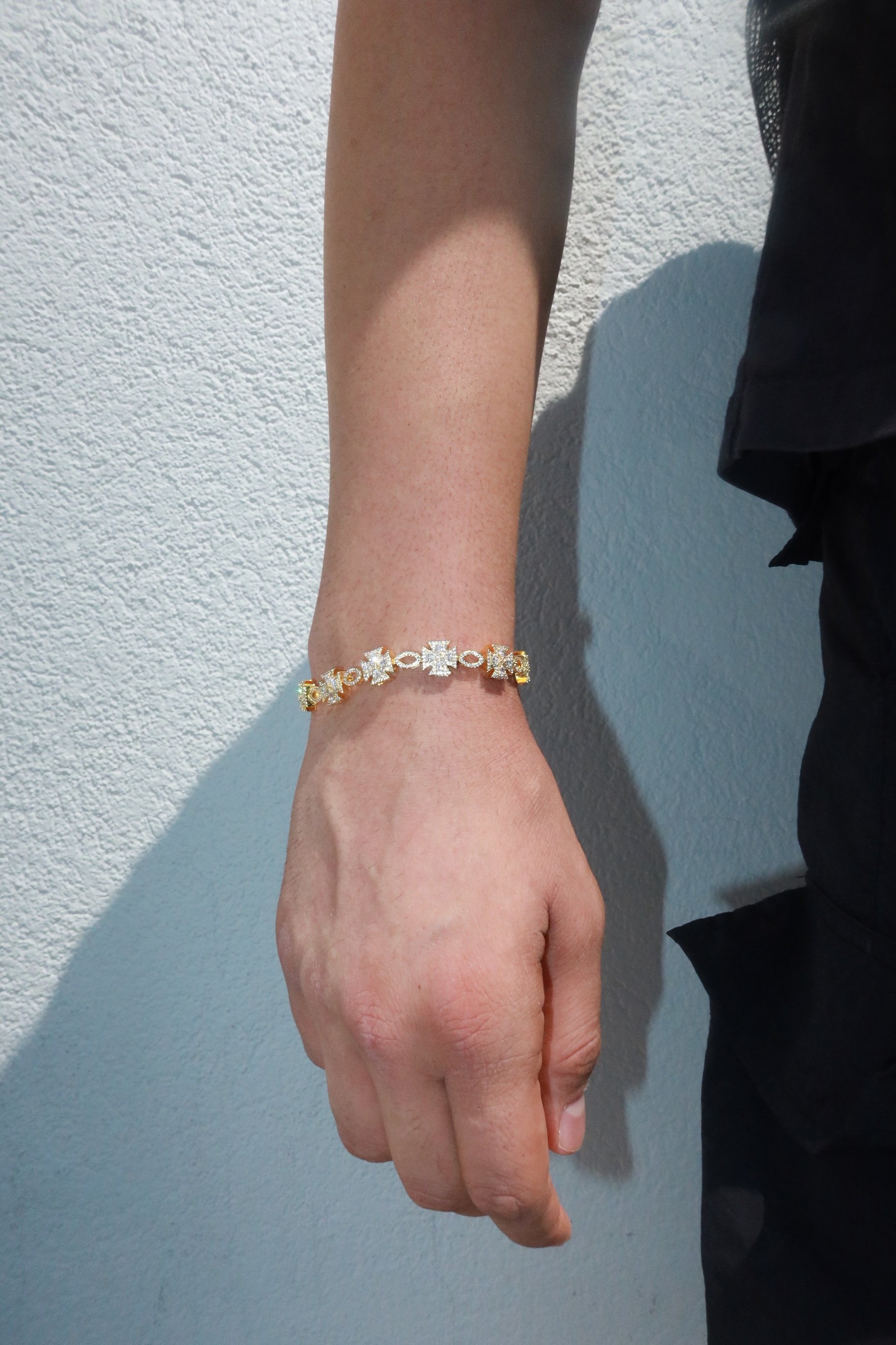 Iced Motif Oval Link Bracelet