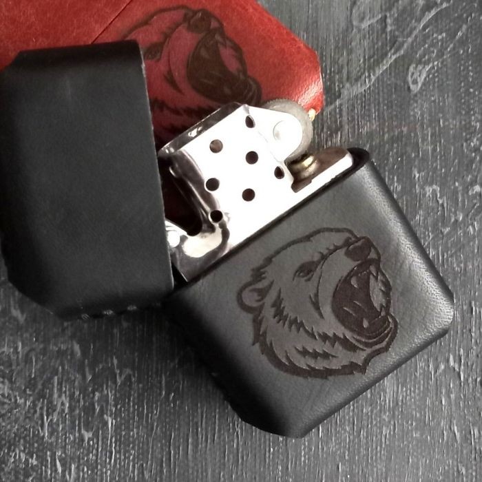 Ayı Desenli Deri Kılıflı Benzinli Çakmak Hakiki Deri Kişiye Özel Çakmak Hakiki Deri Zippo Tarzı Çakmak