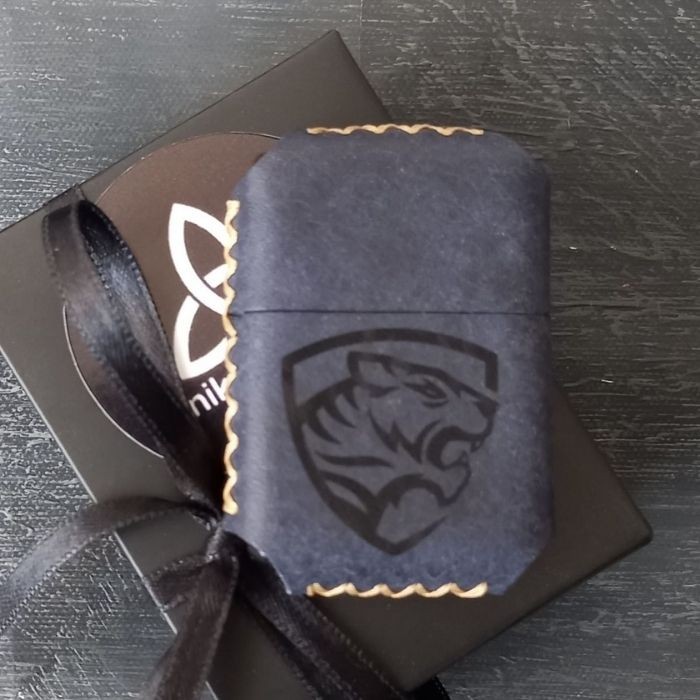 Kişiye Özel Çakmak Deri Çakmak Kaplan Desenli Mavi El Yapımı Deri Kılıflı Zippo Tarzı Çakmak