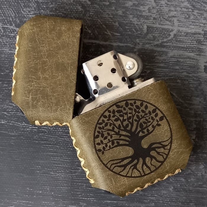 İsme Özel Çakmak Hayat Ağacı Yeşil Deri Kaplama Zippo Tarzı Çakmak El Yapımı Deri Kılıflı Benzinli Çakmak