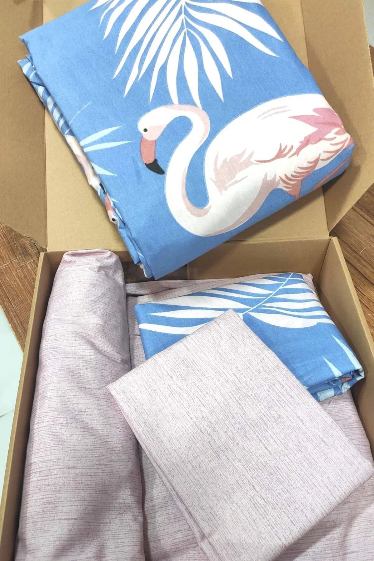 Tek Kişilik Çarşaflı Lastikli Pamuklu Genç Flamingo 2 Yastık Kılıflı Nevresim Takımı
