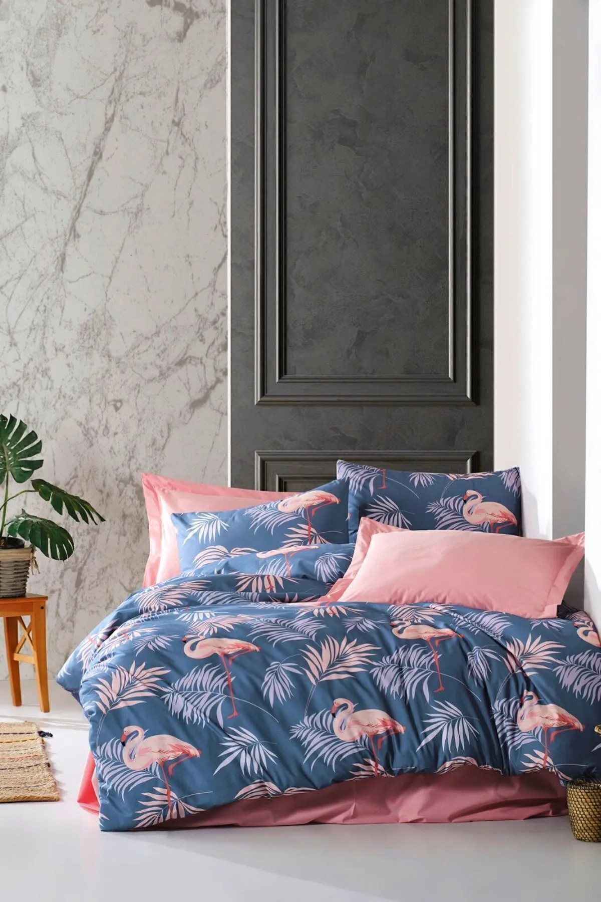 Çift Kişilik Çarşaflı Lastikli Pamuklu Flamingo 4 Yastık Kılıflı Nevresim Takımı