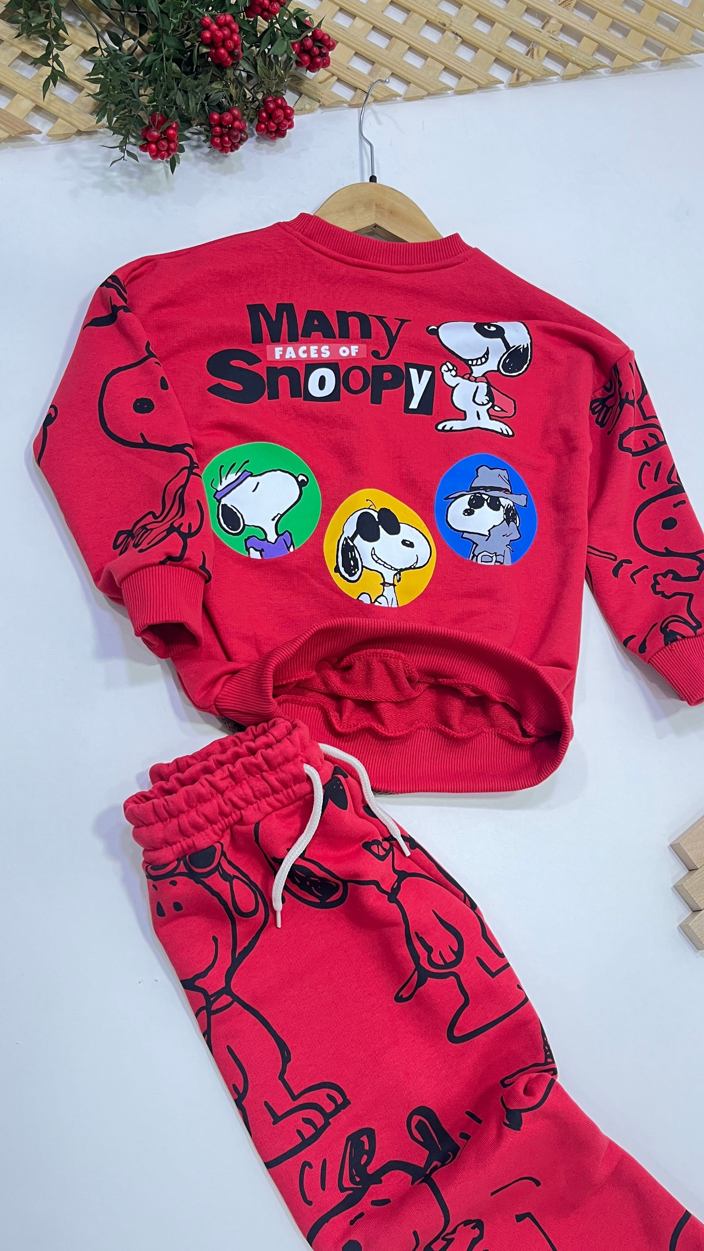 1309 Snoopy İki ip Çocuk Takımı Kırmızı