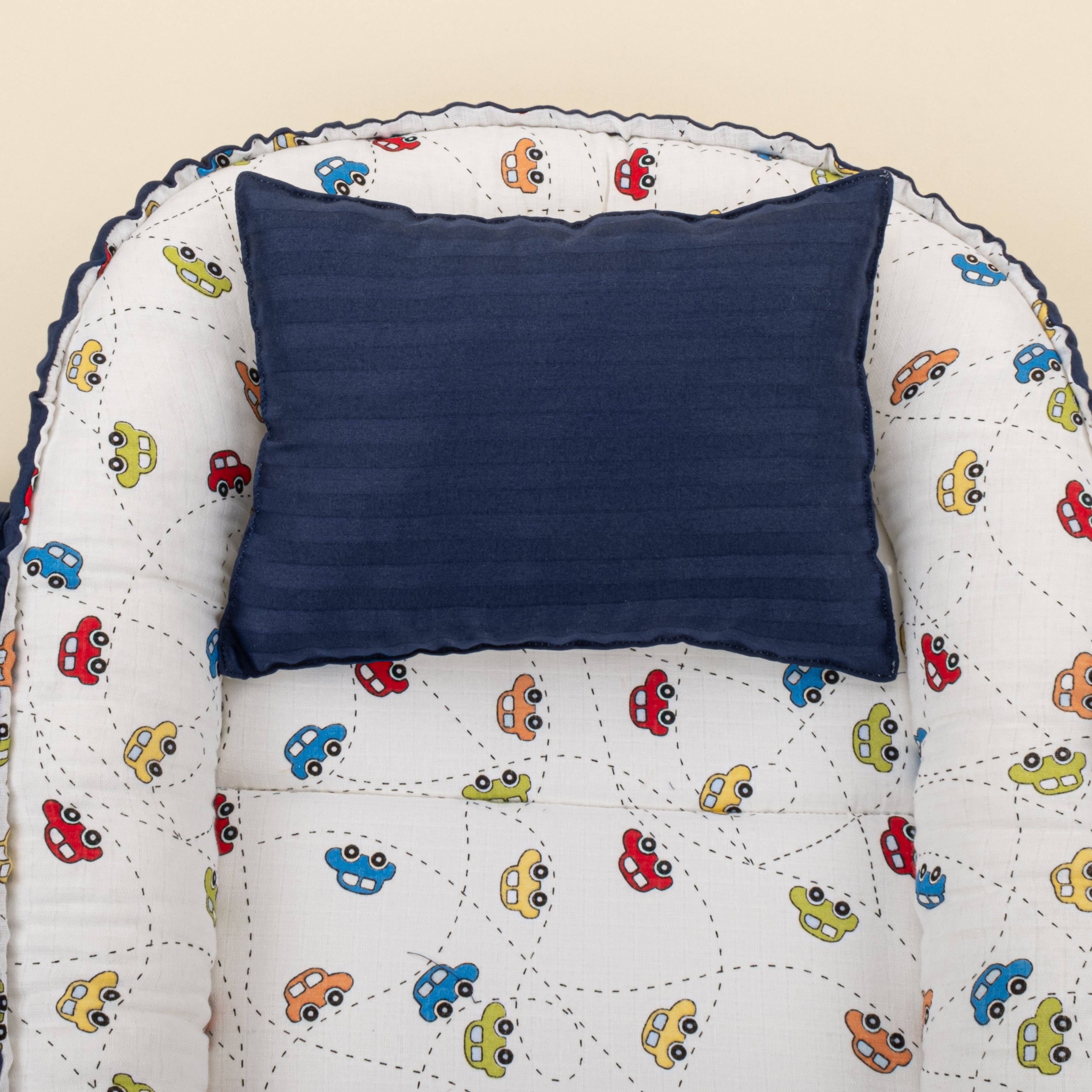 Babynest ve Yastık- Çift Taraflı - Lacivert Saten - Renkli Arabalar