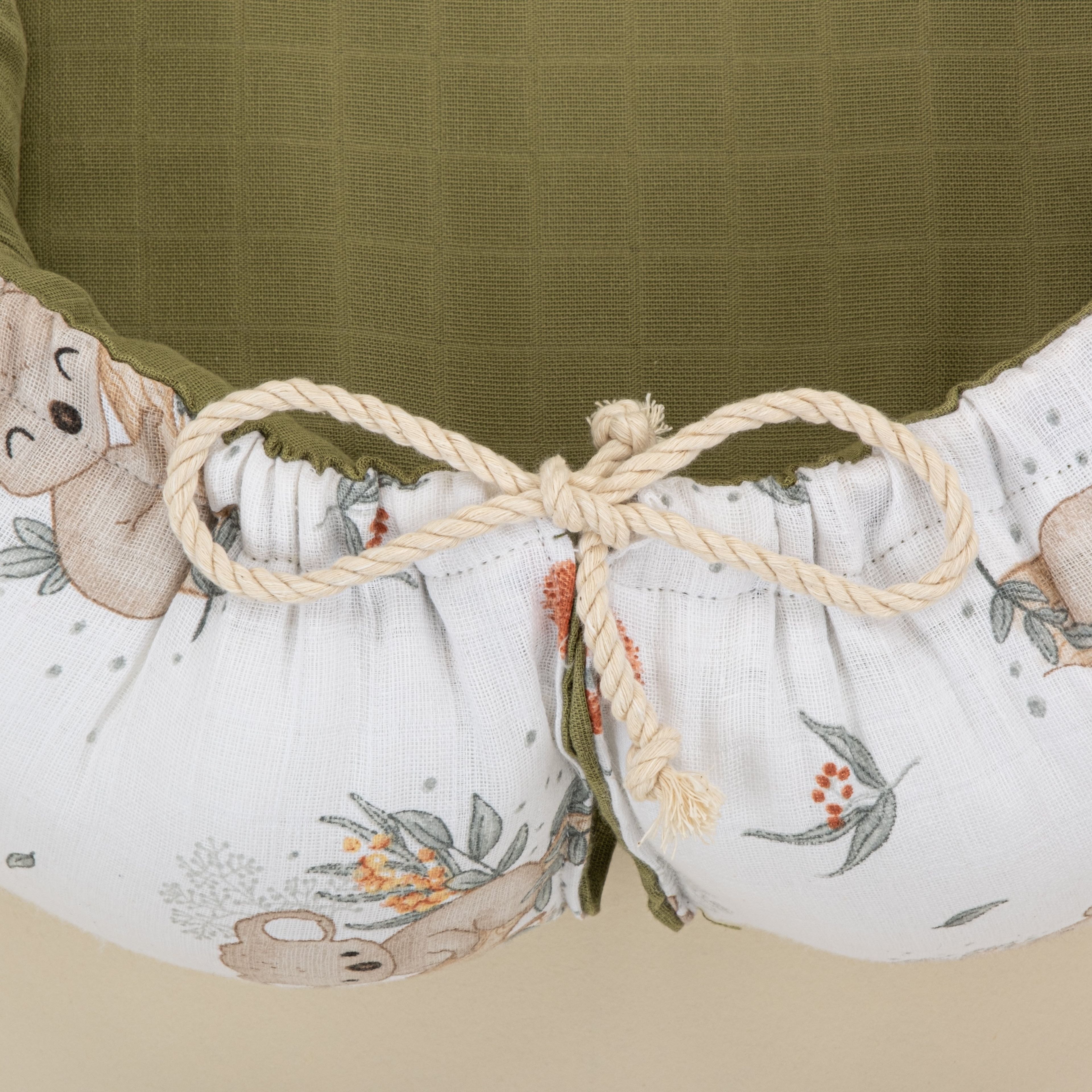 Babynest ve Yastık- Çift Taraflı - Koyu Fıstık Yeşili Müslin - Koala
