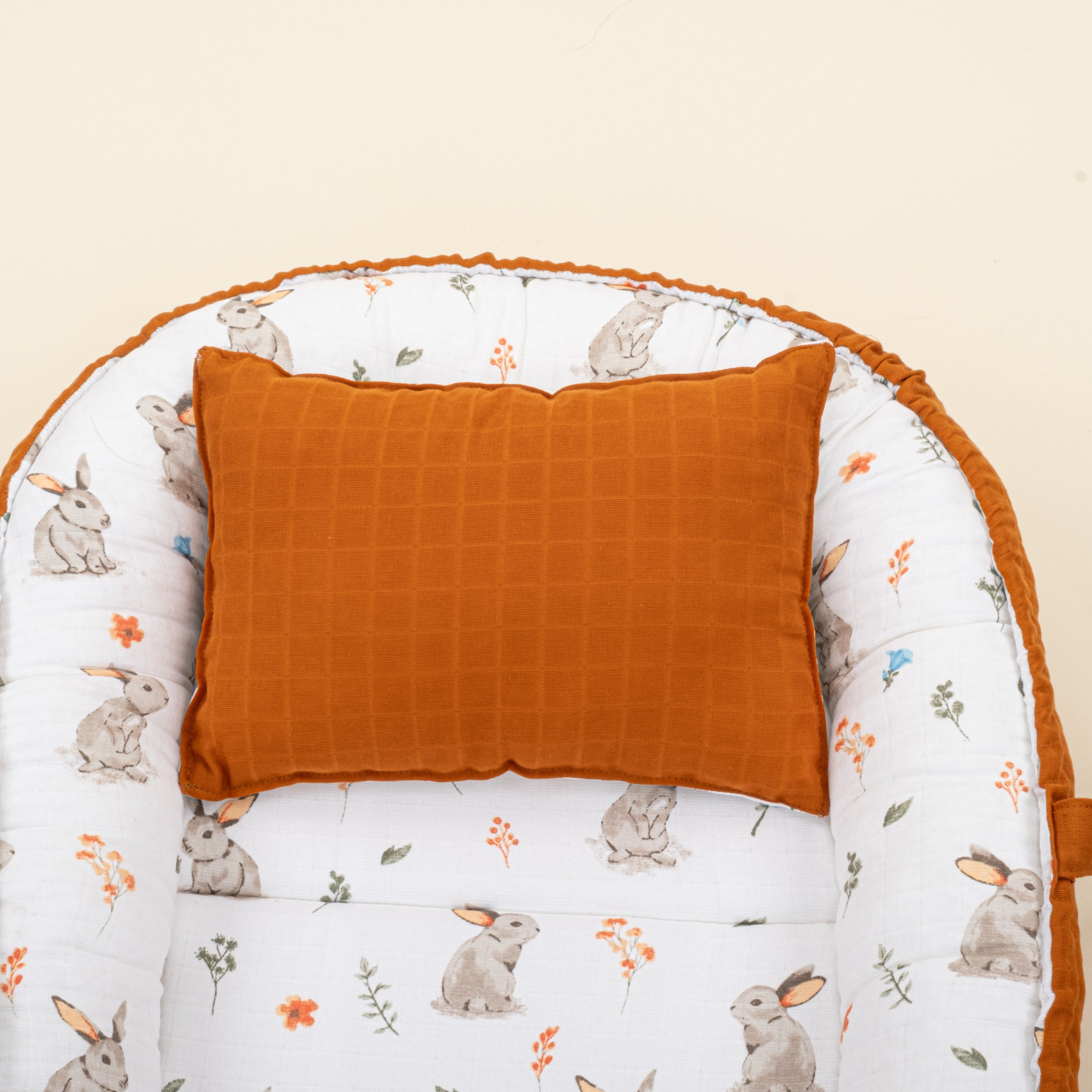 Babynest ve Yastık- Çift Taraflı - Kiremit Muslin - Kahverengi Tavşan