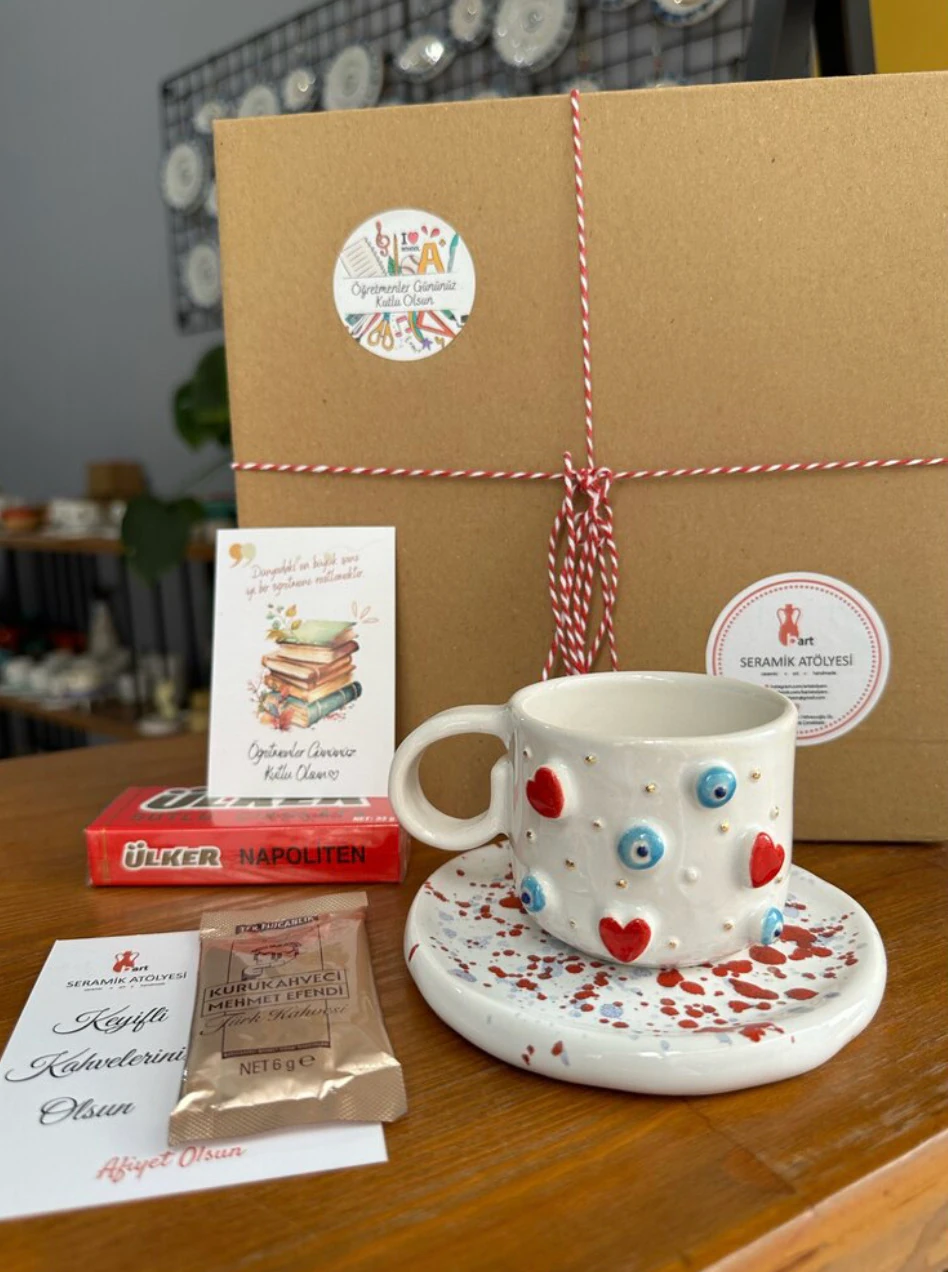 Kalp nazar fincan öğretmenler günü kutusu