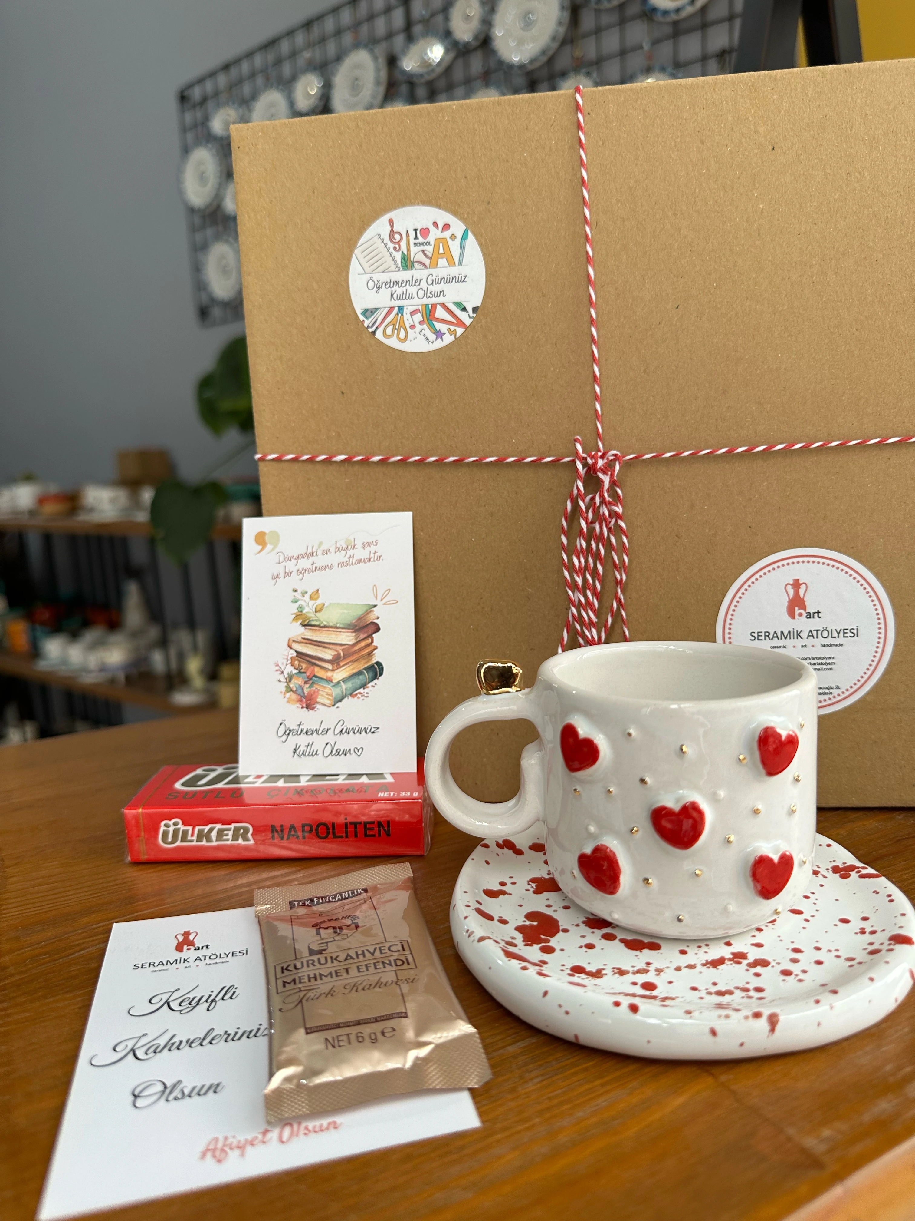 Kalp fincan öğretmenler günü kutusu