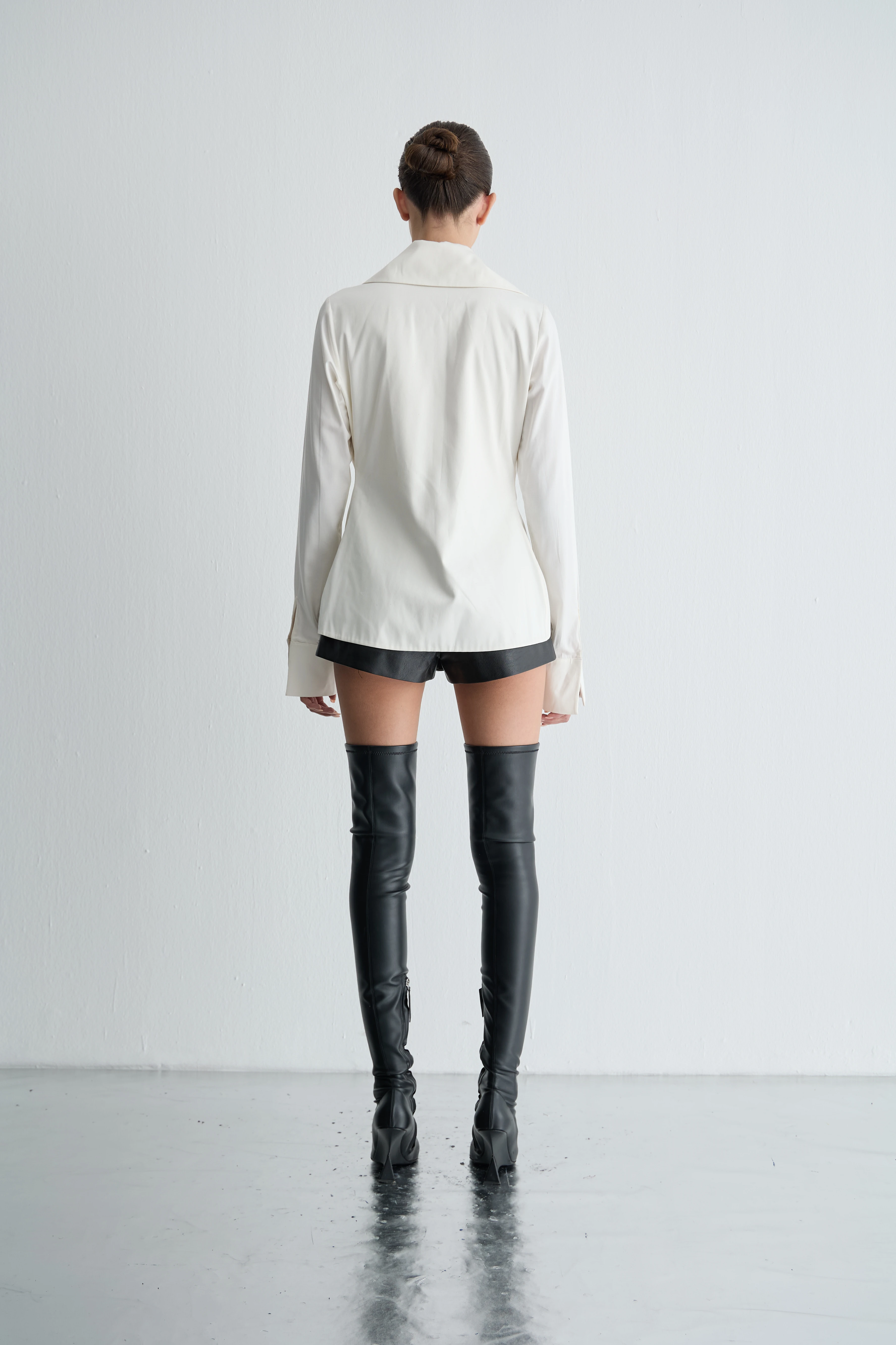 Ekru Bağlamalı Gömlek