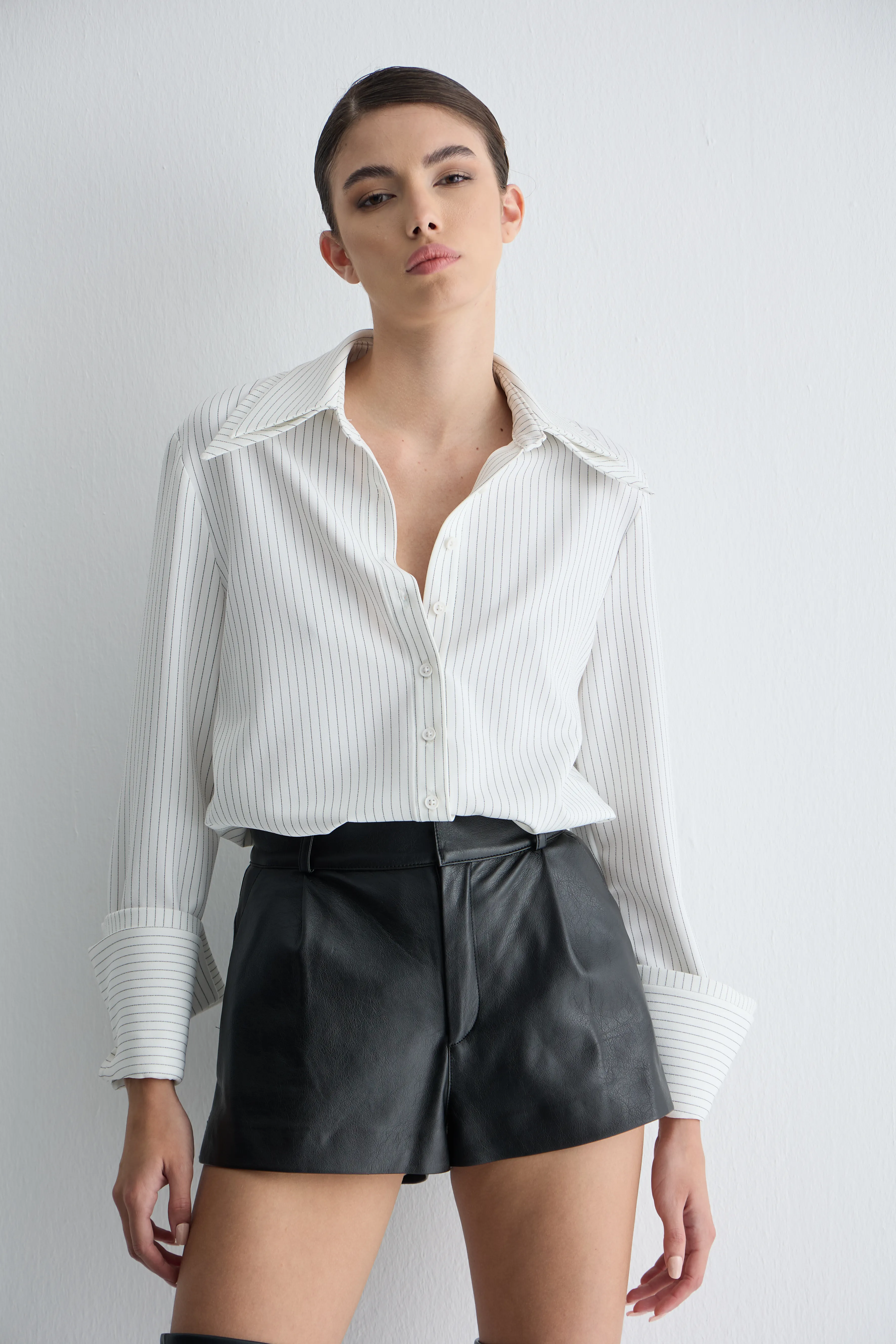 Çizgili Şal Detaylı Gömlek