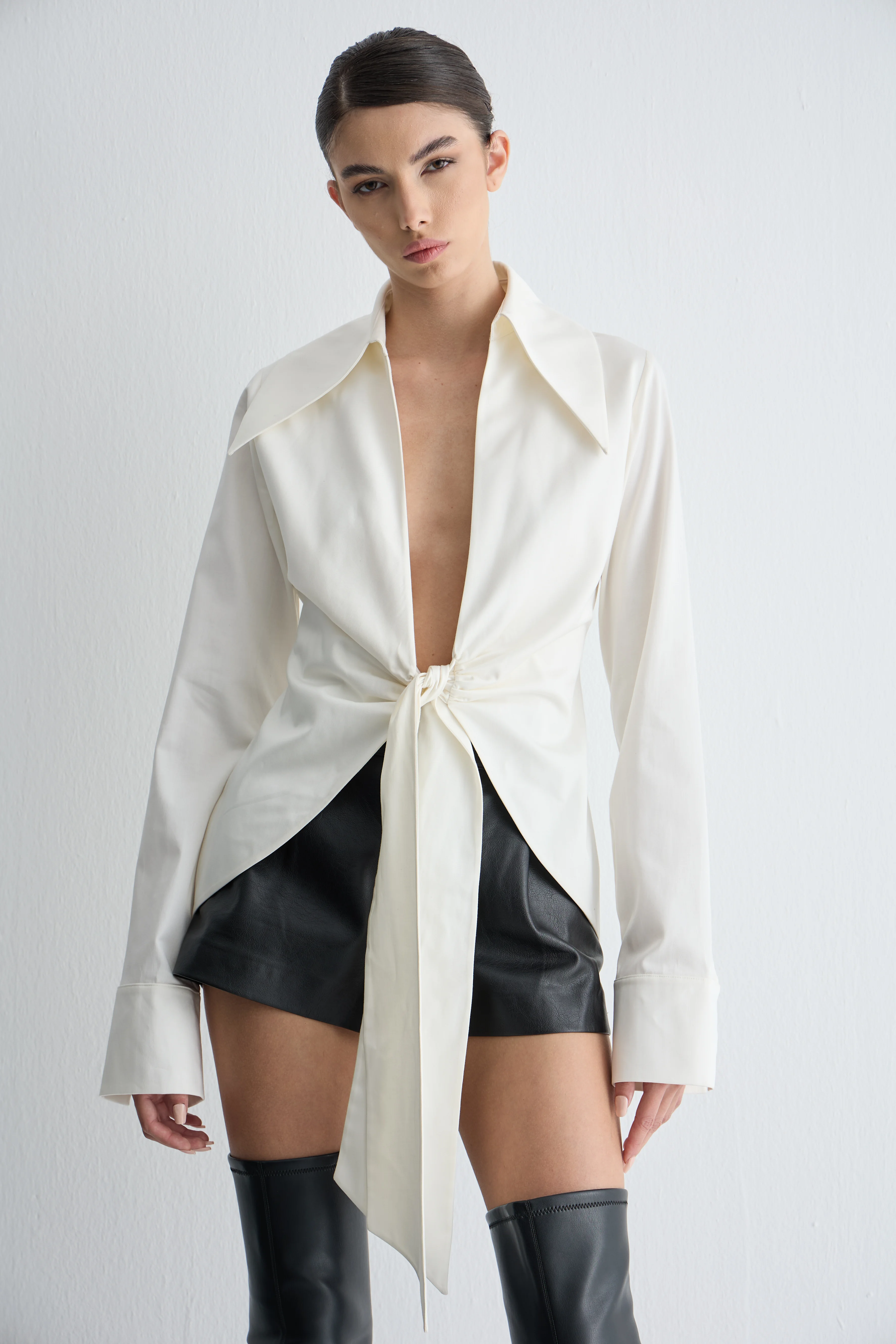 Ekru Bağlamalı Gömlek