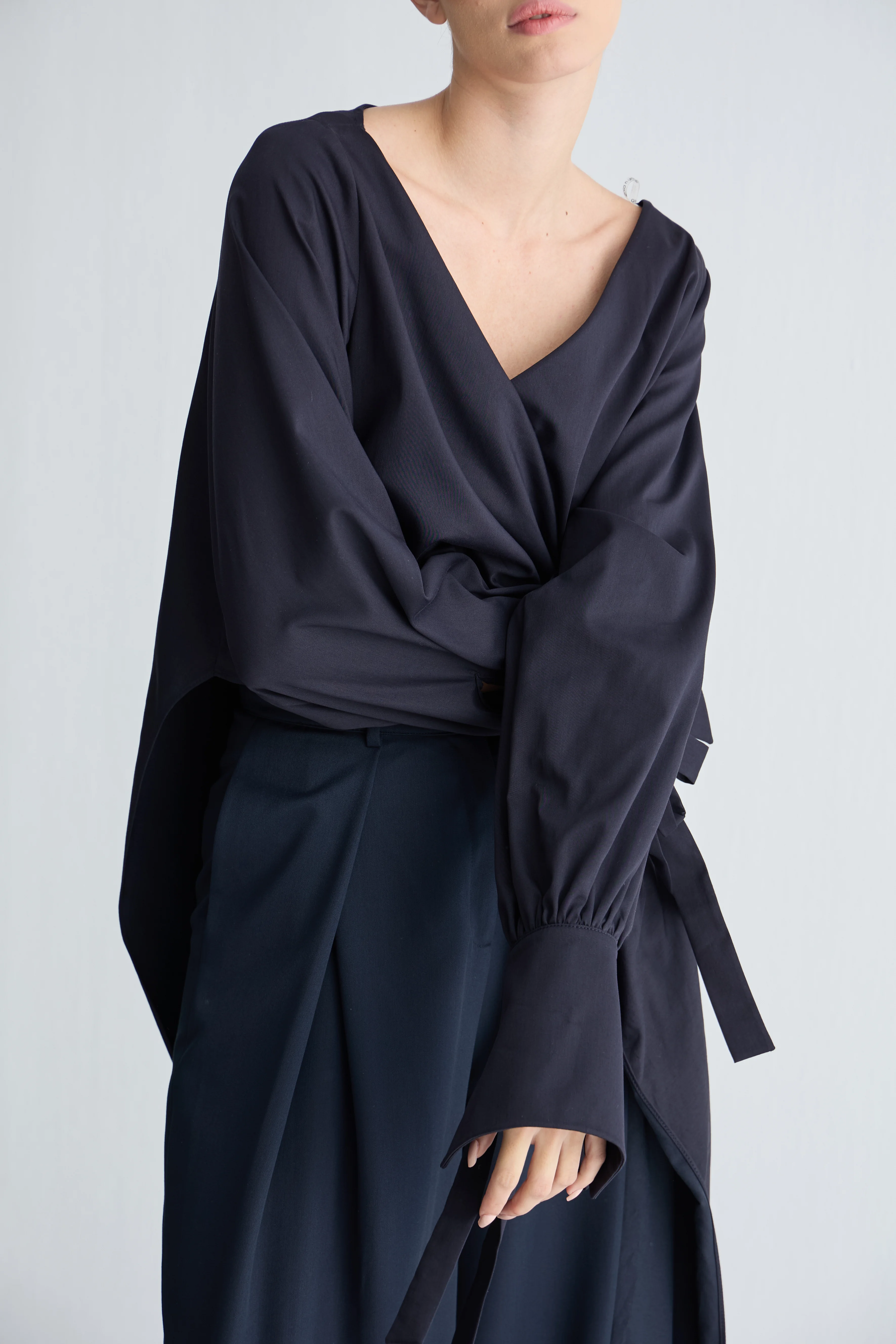 Lacivert Kruvaze Arkası Uzun Gömlek