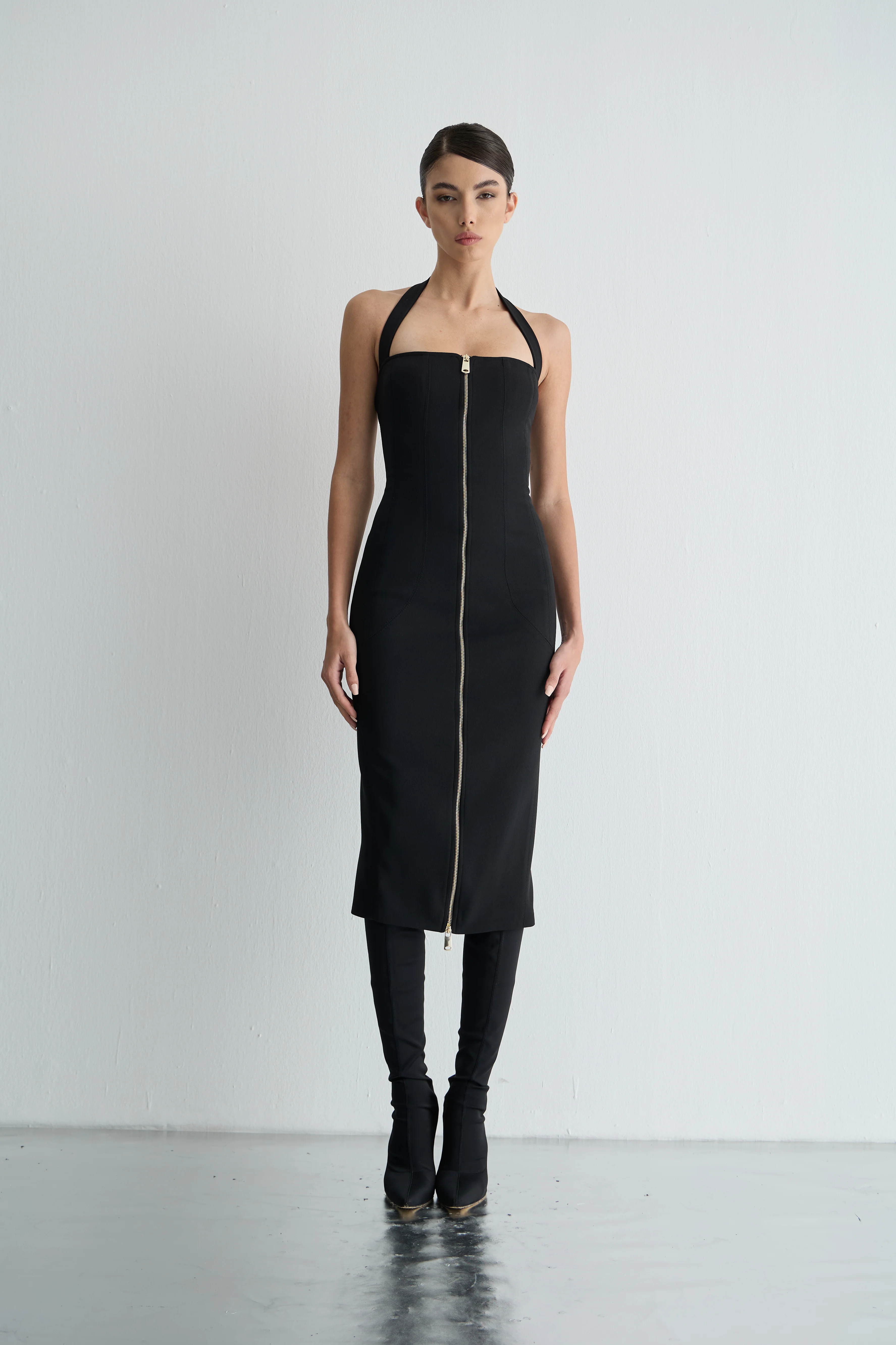 Straplez Fermuarlı Midi Elbise