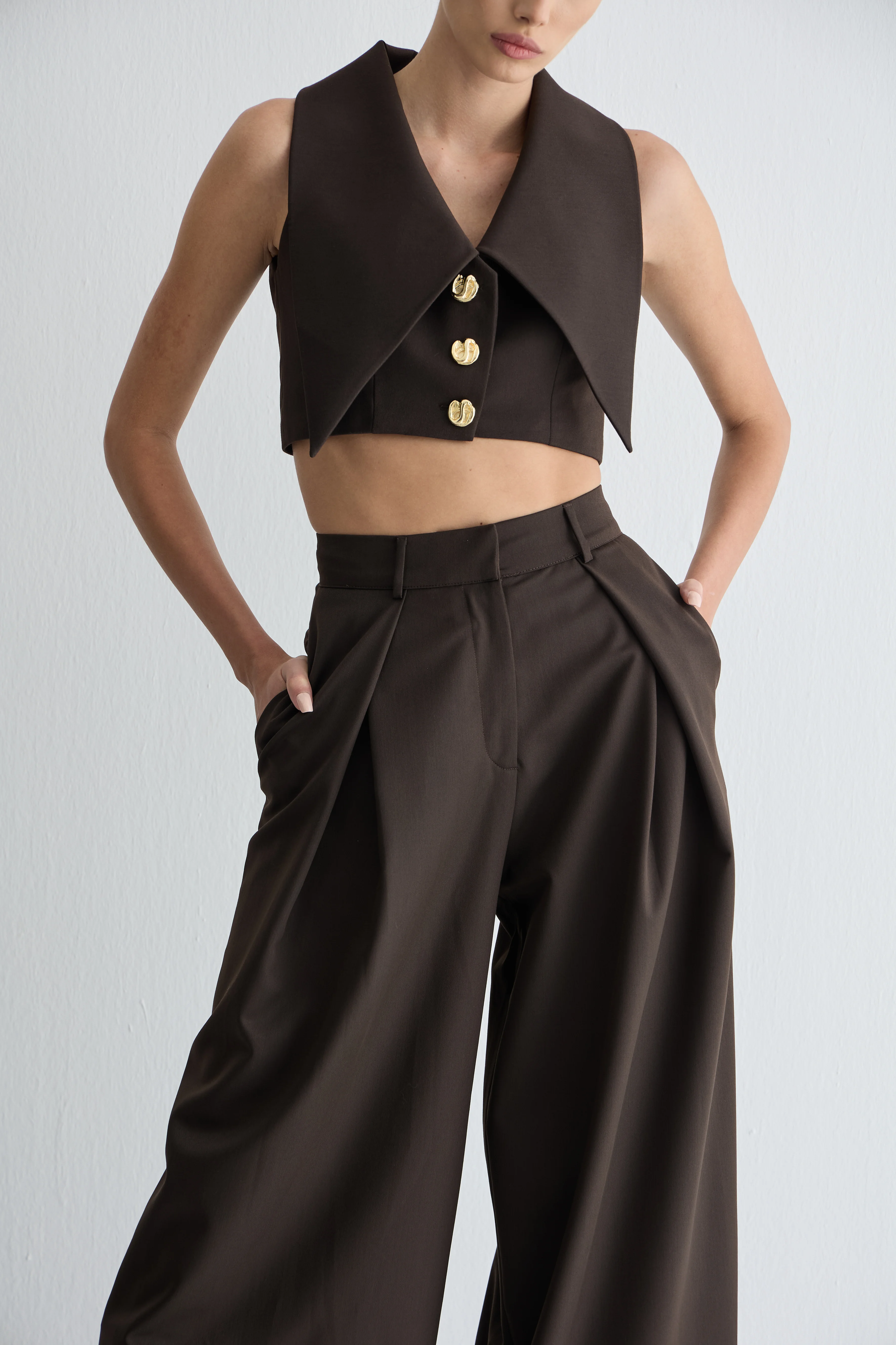 Kahverengi Pileli Pantolon