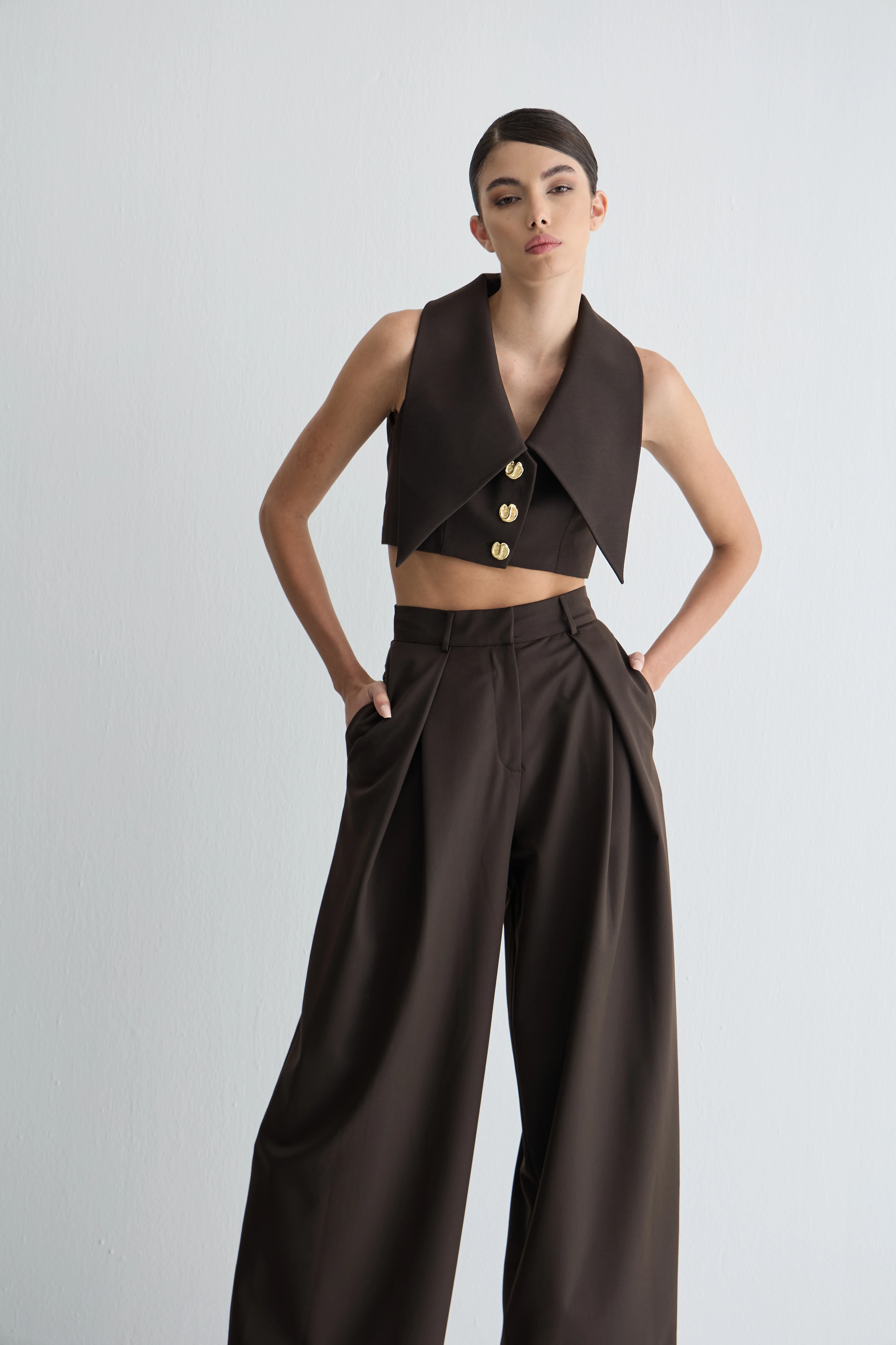 Kahverengi Crop Yelek