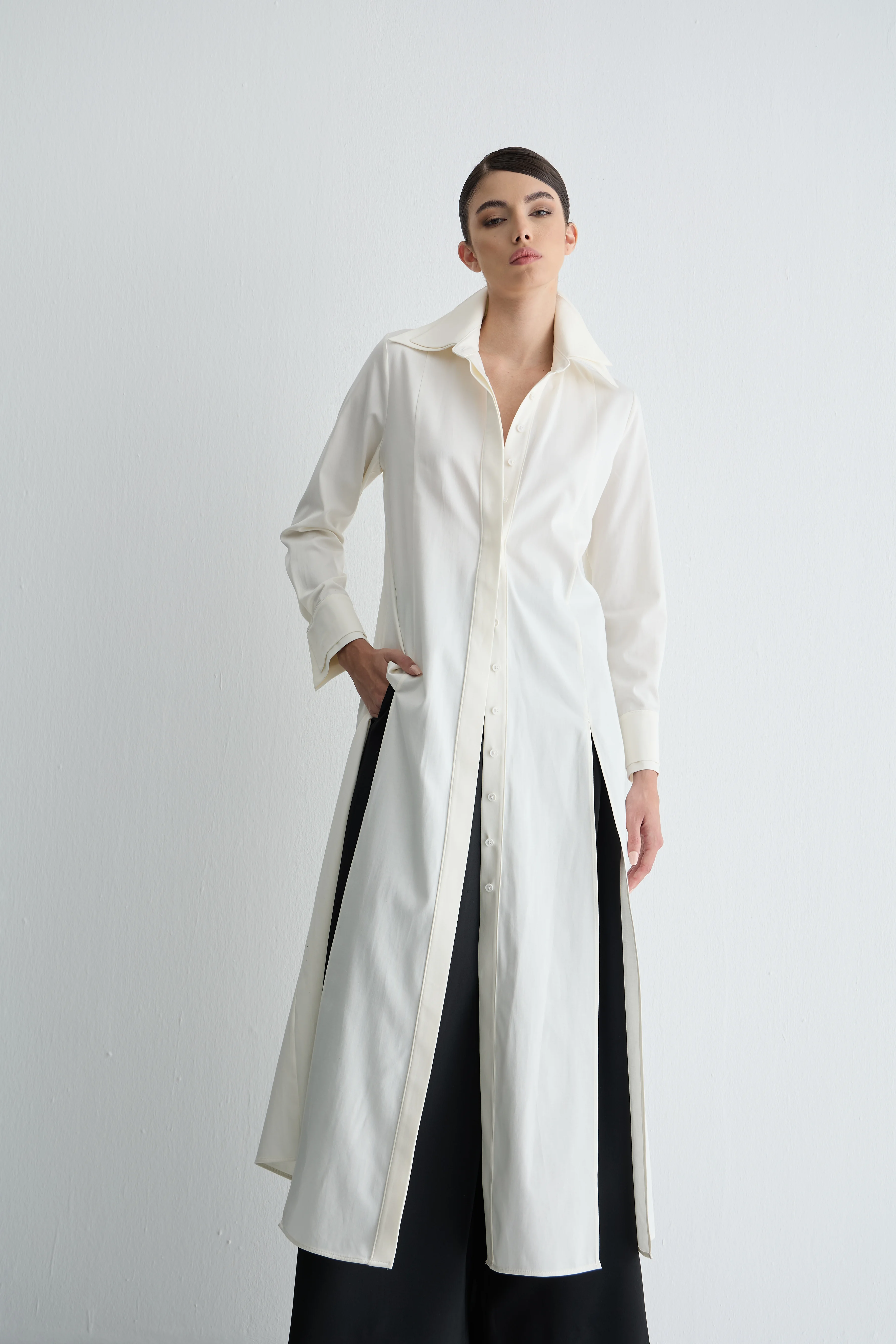 Poplin Uzun Çift Yırtmaçlı Gömlek