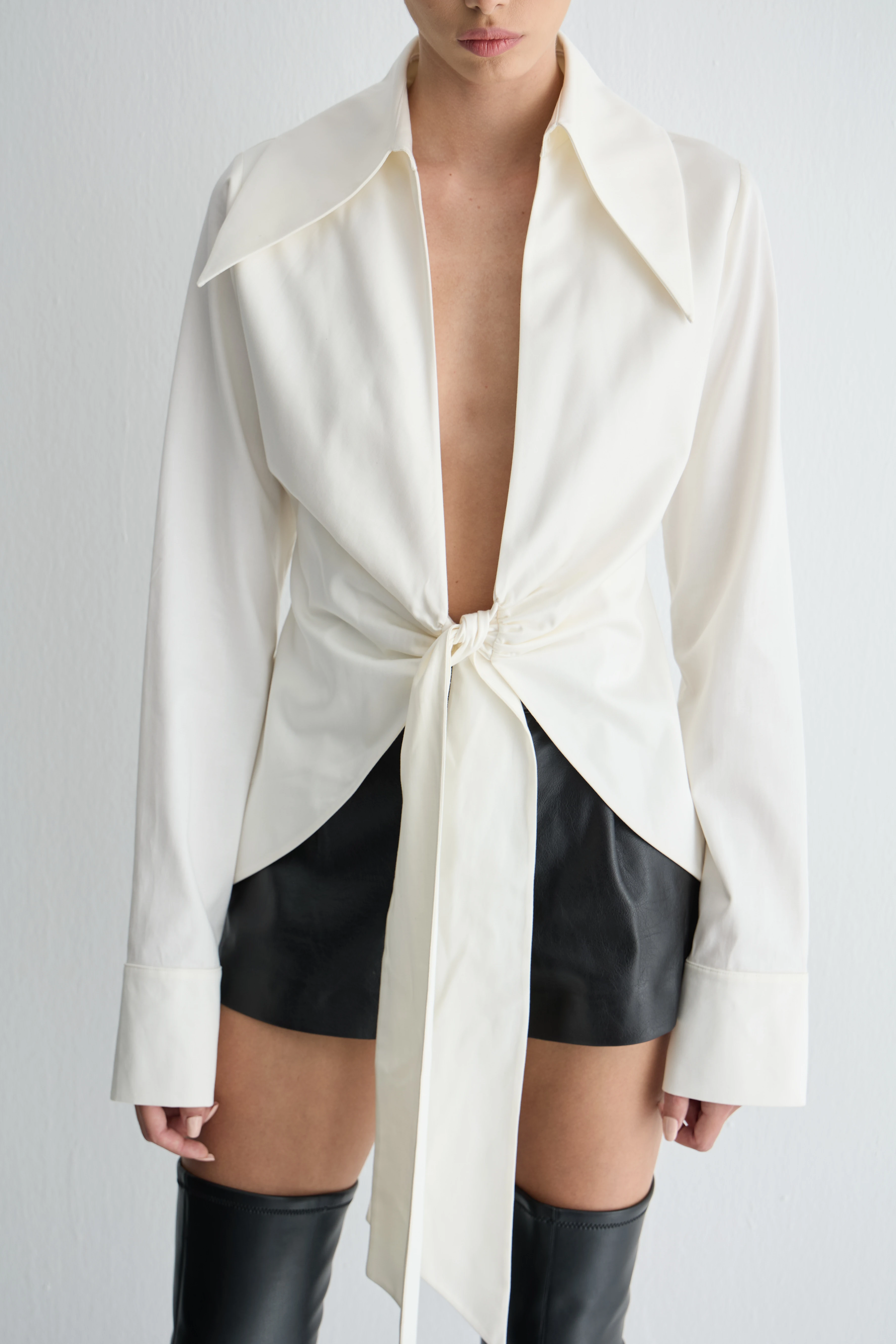 Ekru Bağlamalı Gömlek