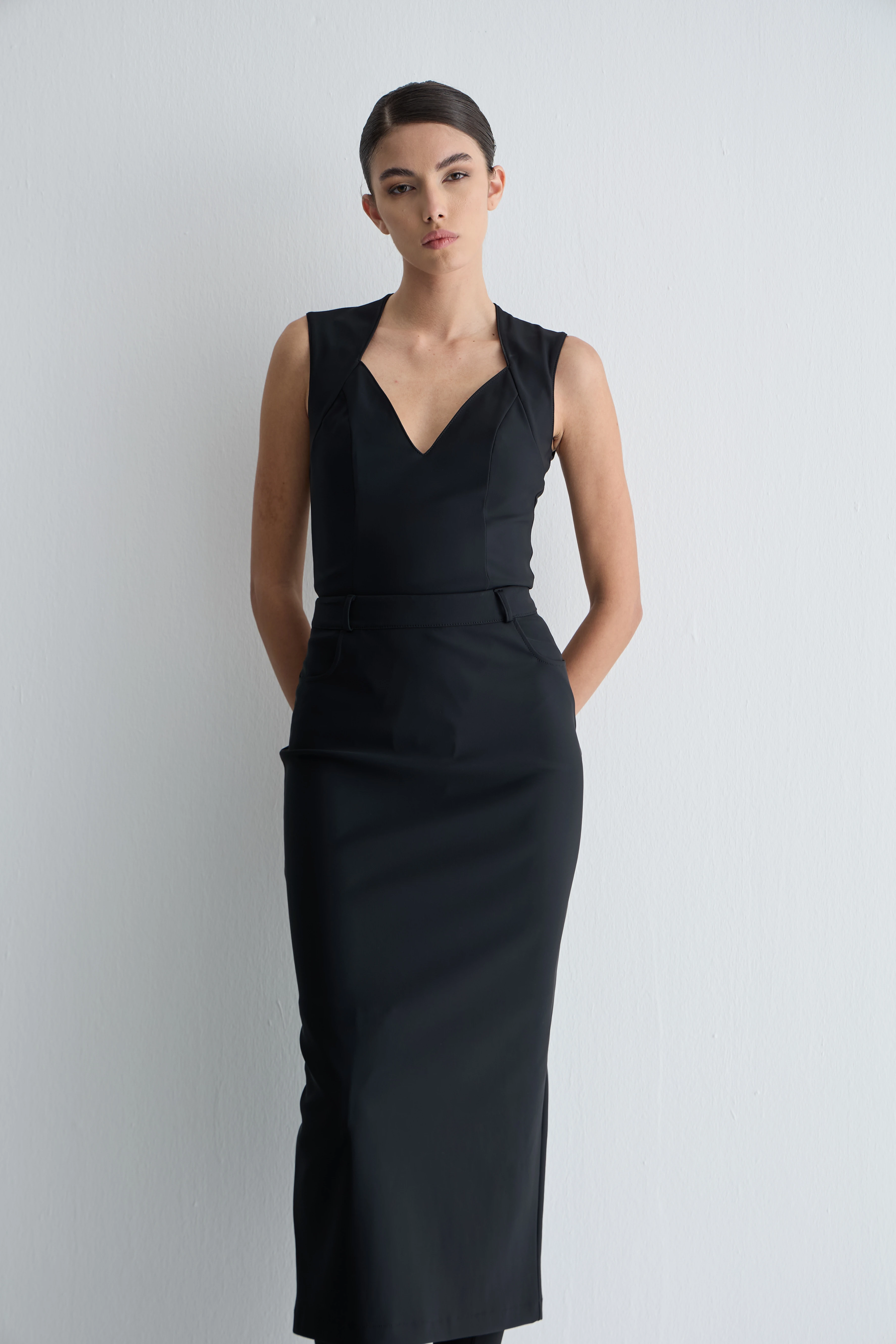 Vücudu Saran Kalem Etek