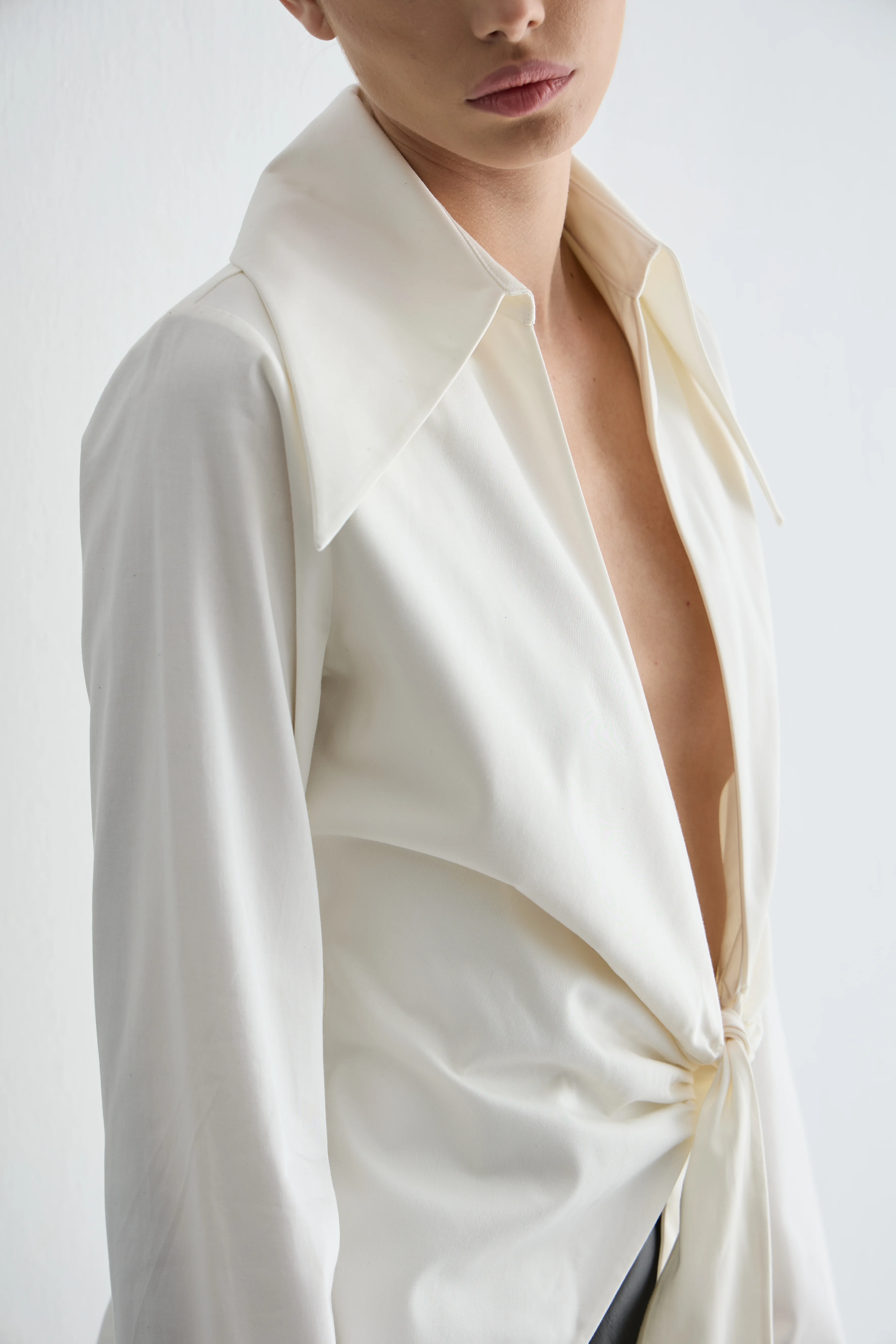 Ekru Bağlamalı Gömlek