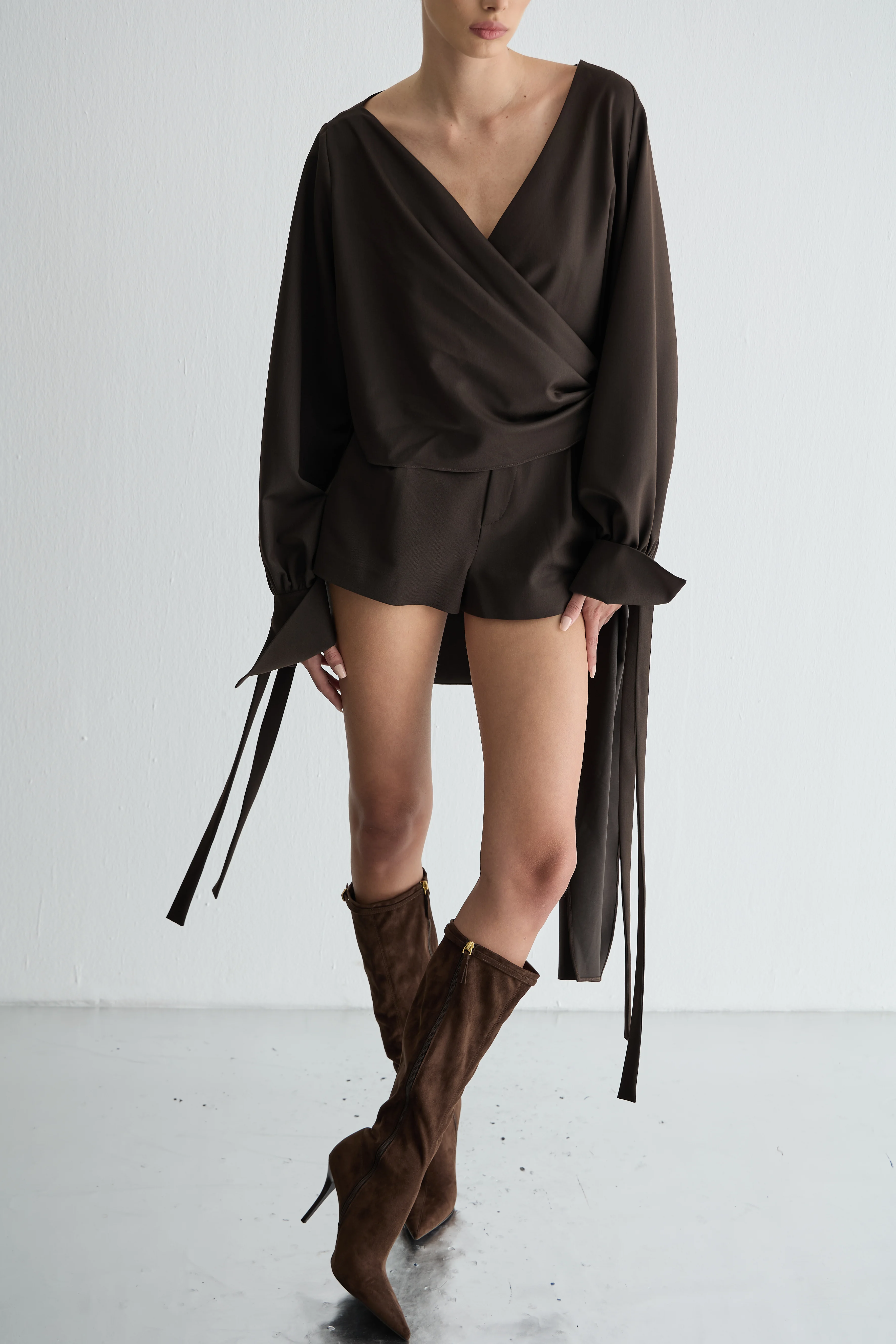 Kahverengi Kruvaze Arkası Uzun Gömlek