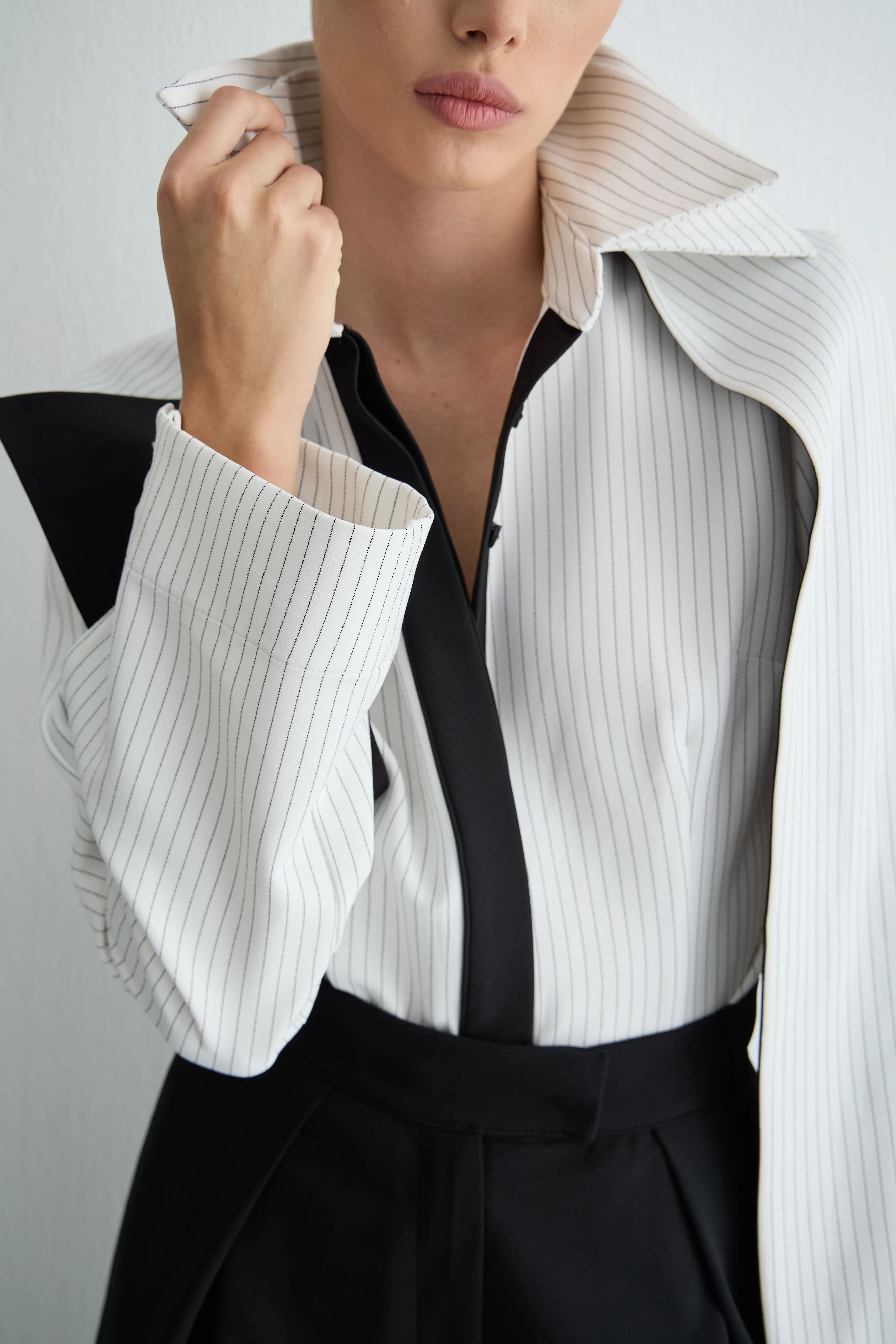 Siyah Patlı Çizgili Gömlek