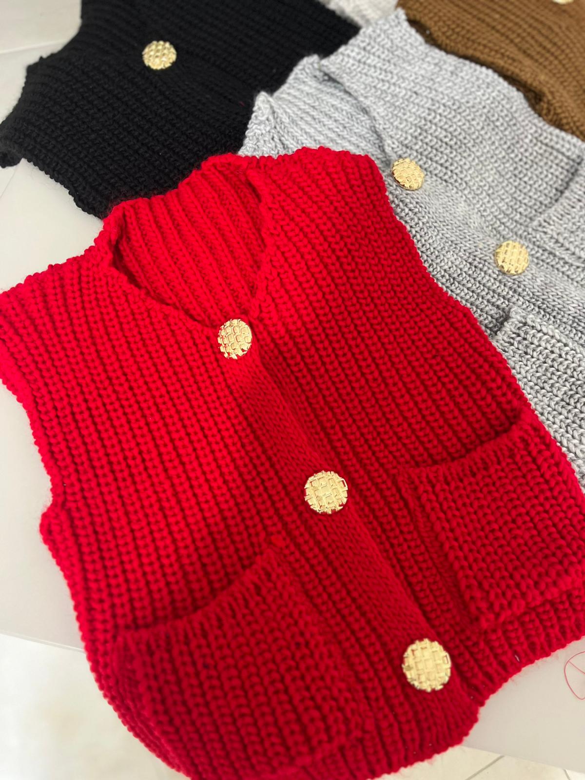 Büyük Düğme Yelek