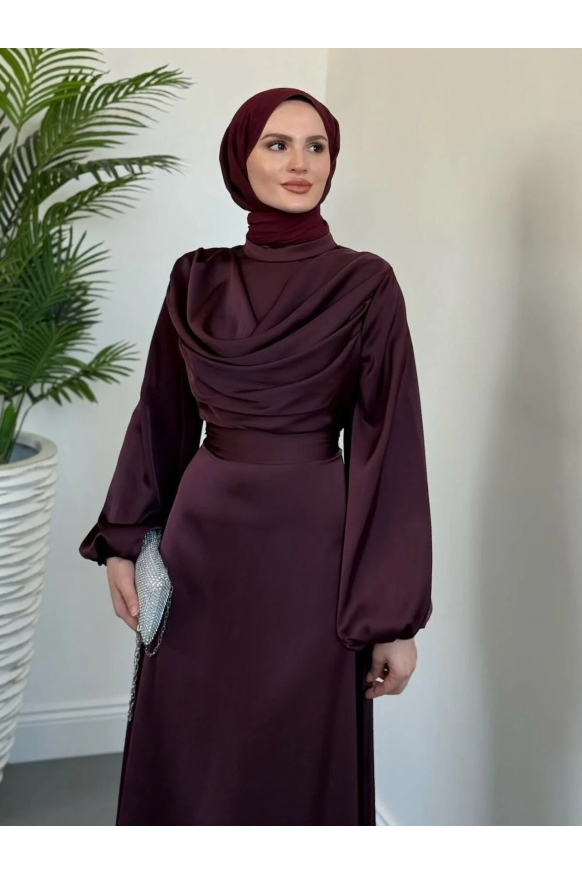 Degaje Yaka Tesettür Abiye