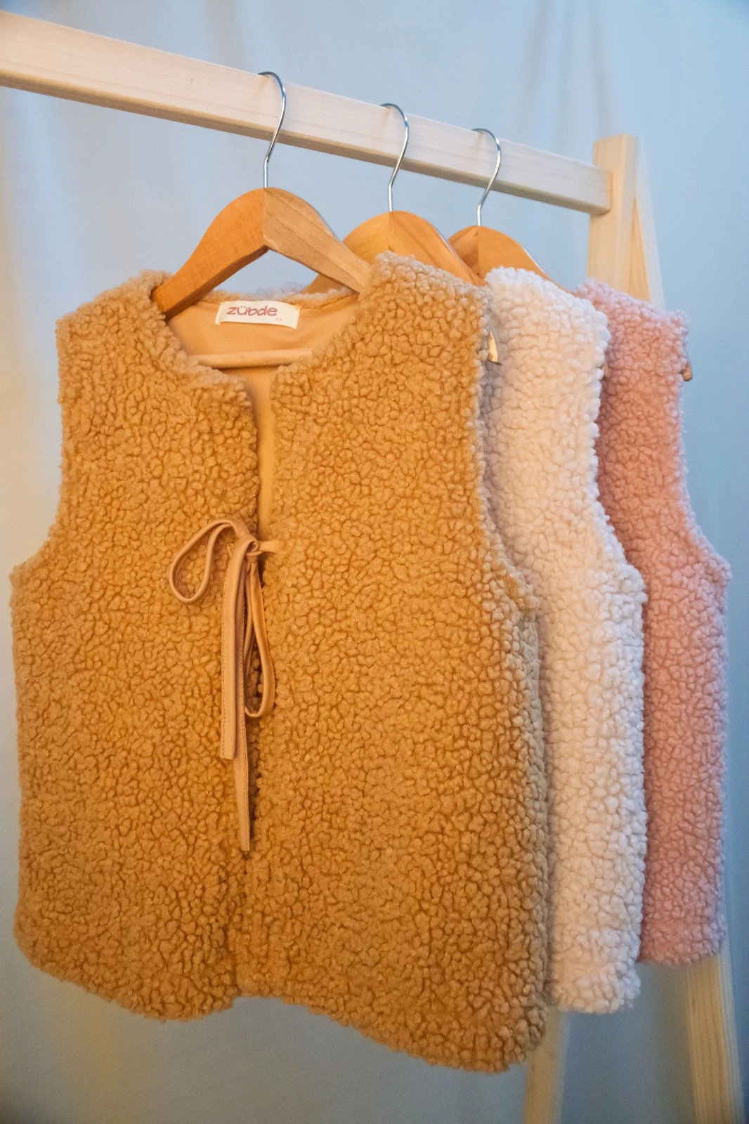 Peluş Önü Bağlamalı Yelek