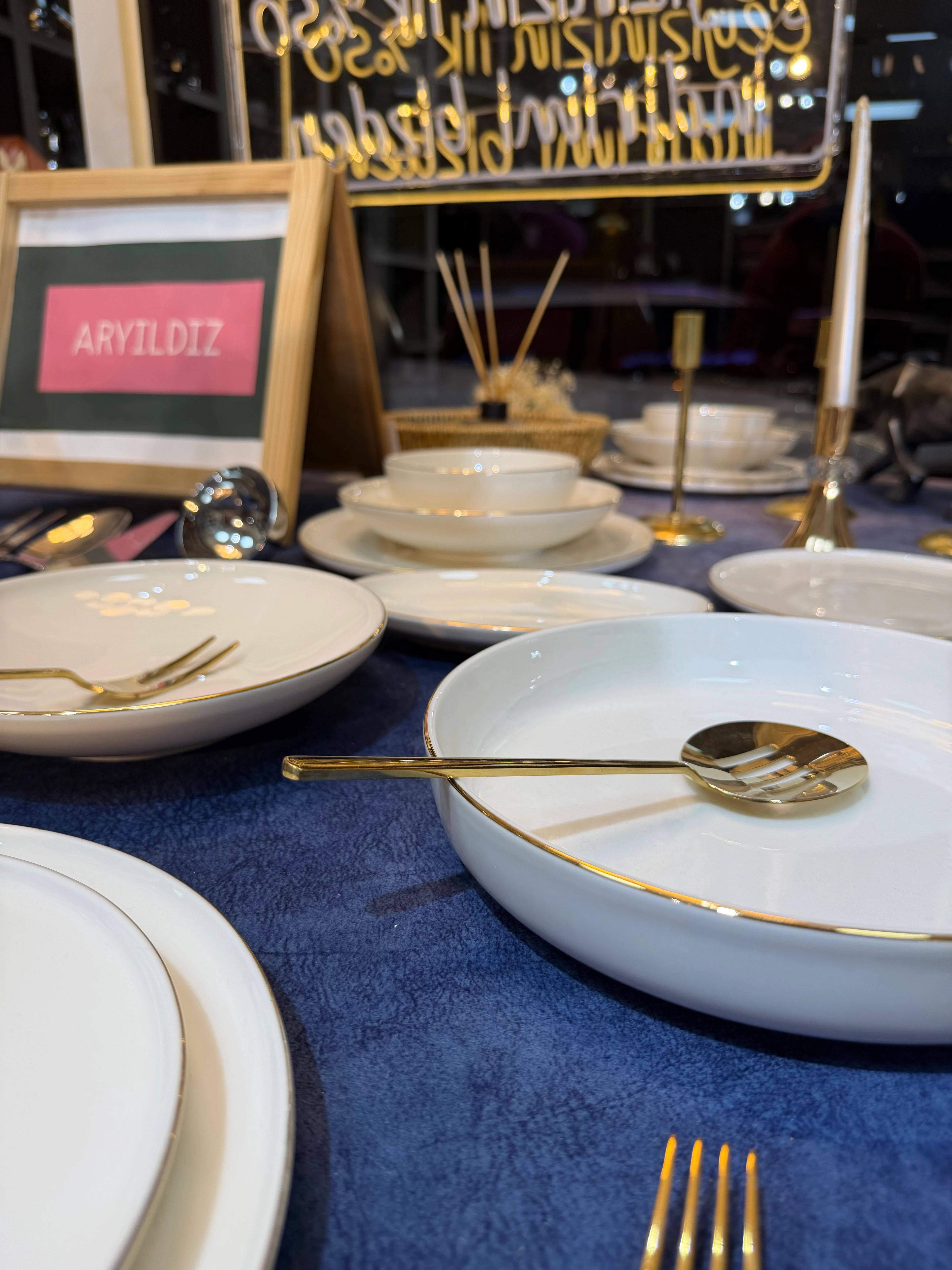 ARYILDIZ 60 PARÇA 12 KİŞİLİK MİSAFİRLİK ULTRA LÜX YEMEK TAKIMI 