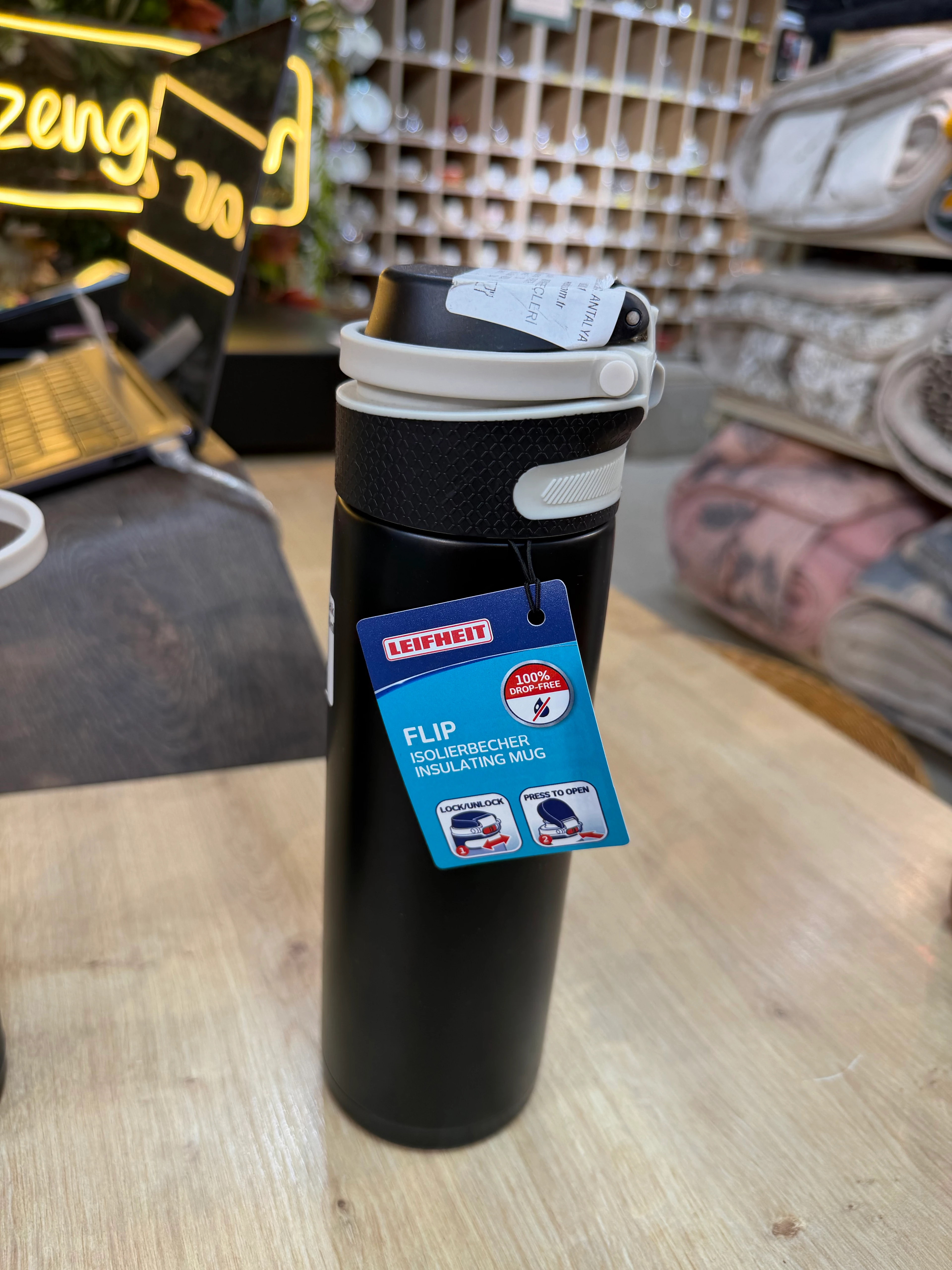 İÇ DIŞ ÇELİK KİLİTLİ TERMOS 