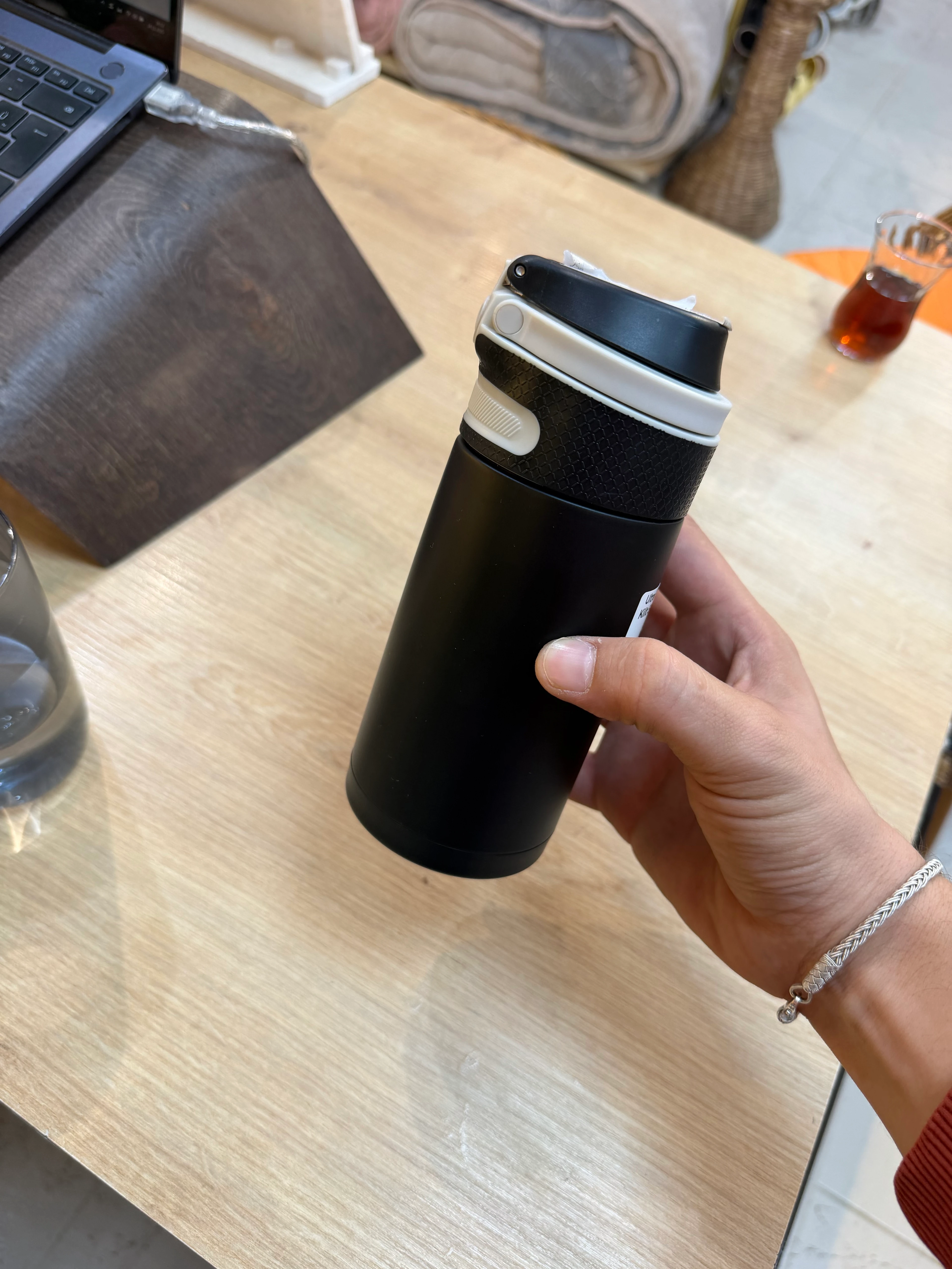 İÇ DIŞ ÇELİK KİLİTLİ TERMOS 