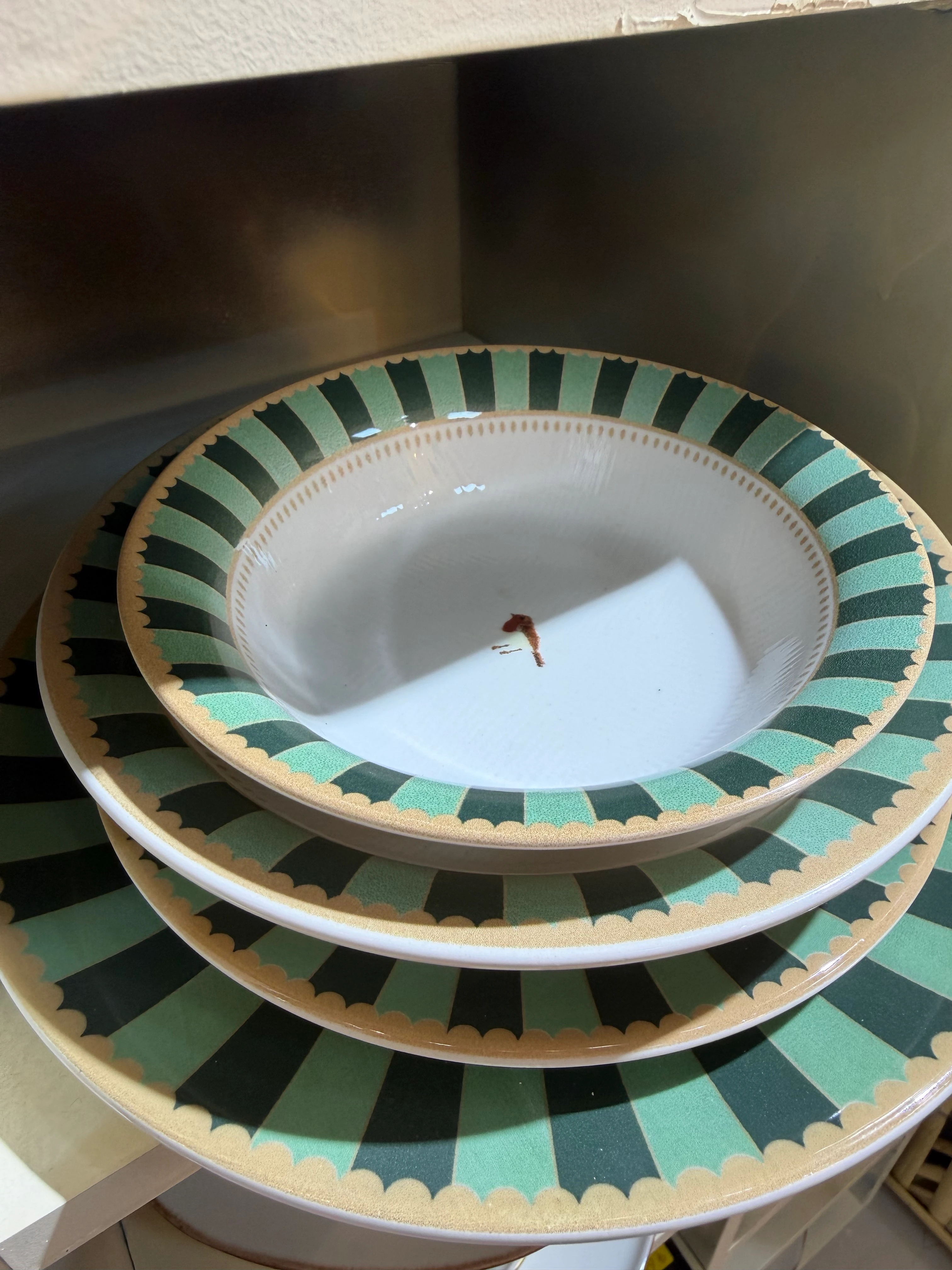 GÜNLÜK YEMEK TAKIMI 24 PARÇA / YEŞİL KUŞ 