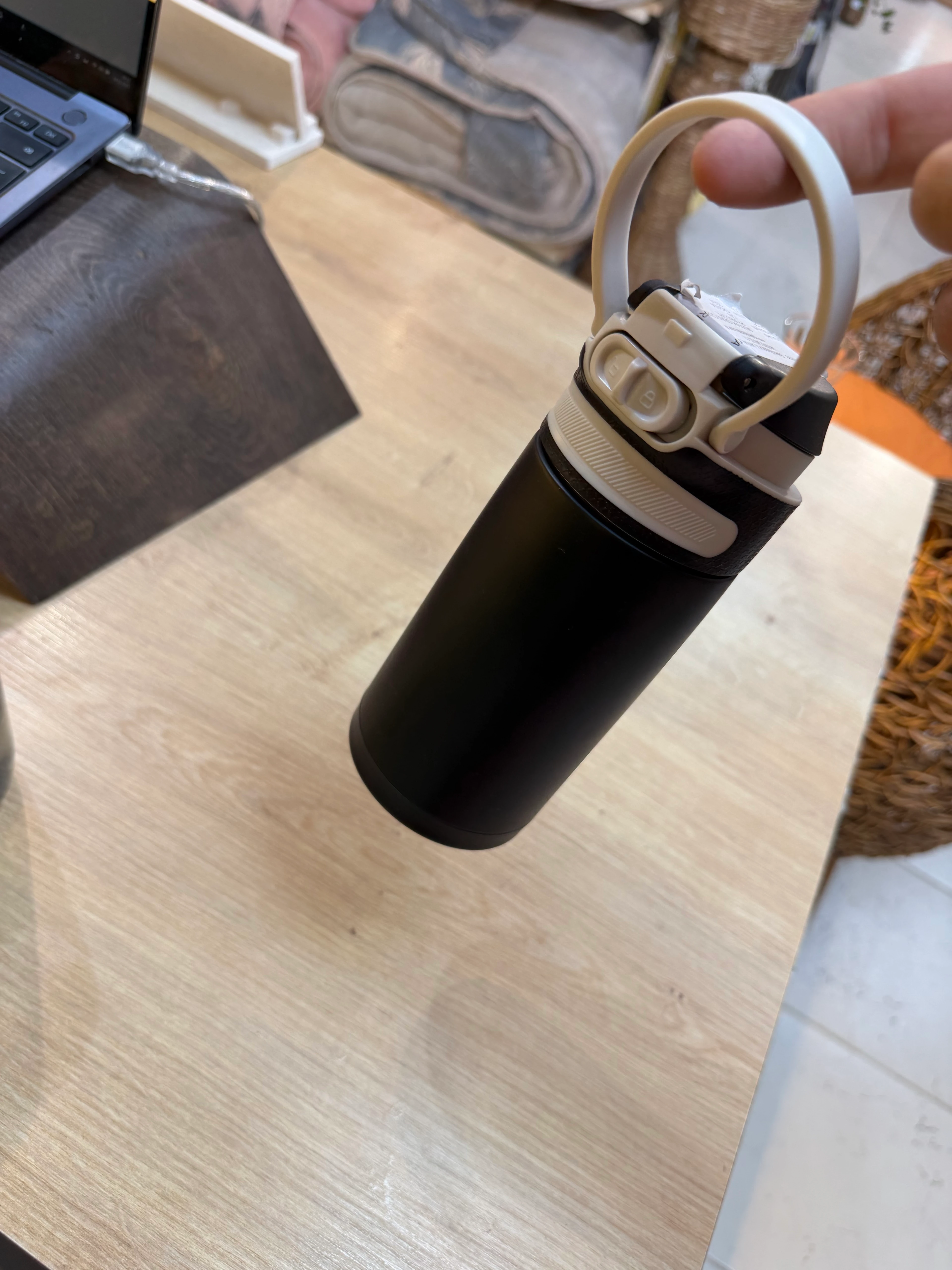 İÇ DIŞ ÇELİK KİLİTLİ TERMOS 