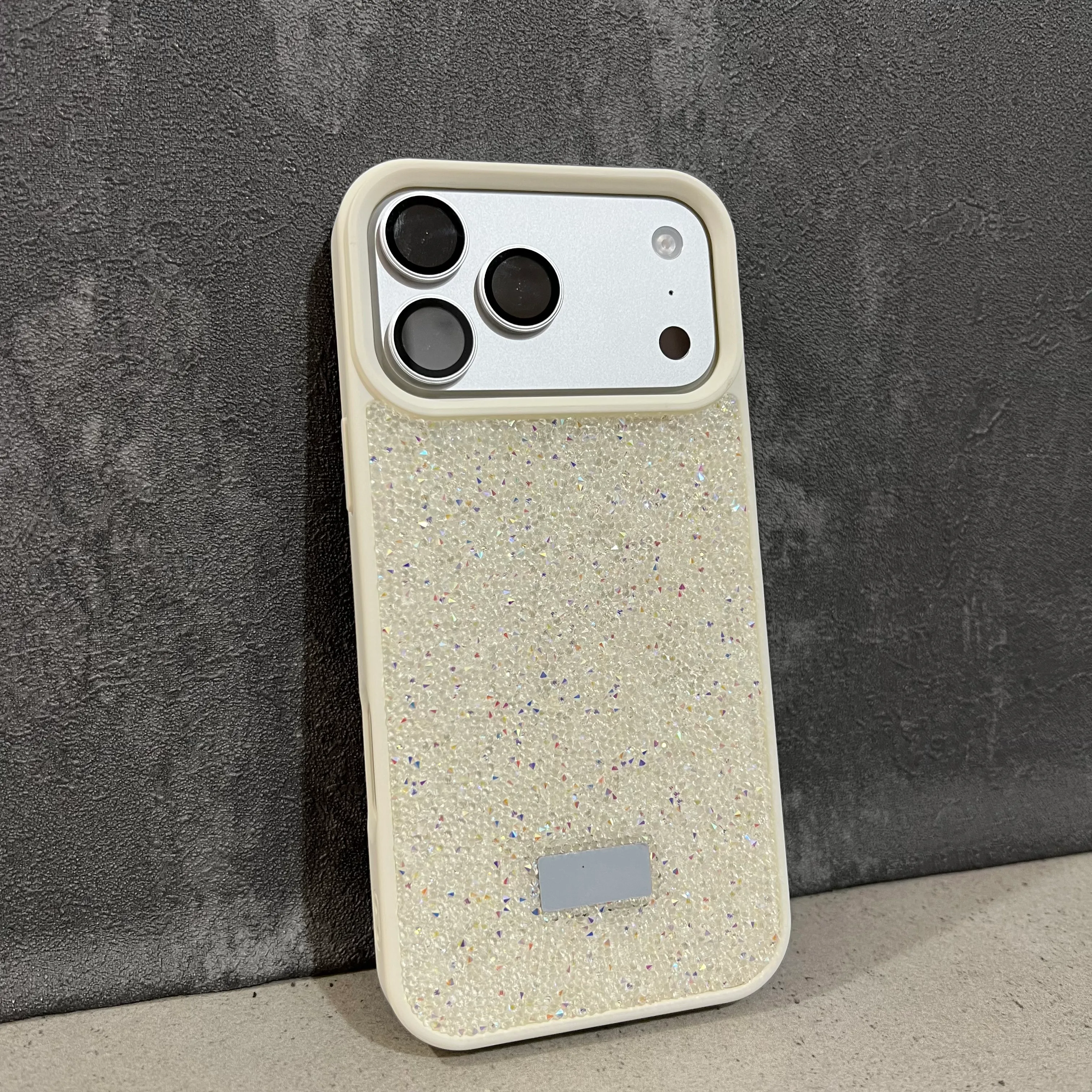 KIRIK BEYAZ GLITTER KILIF