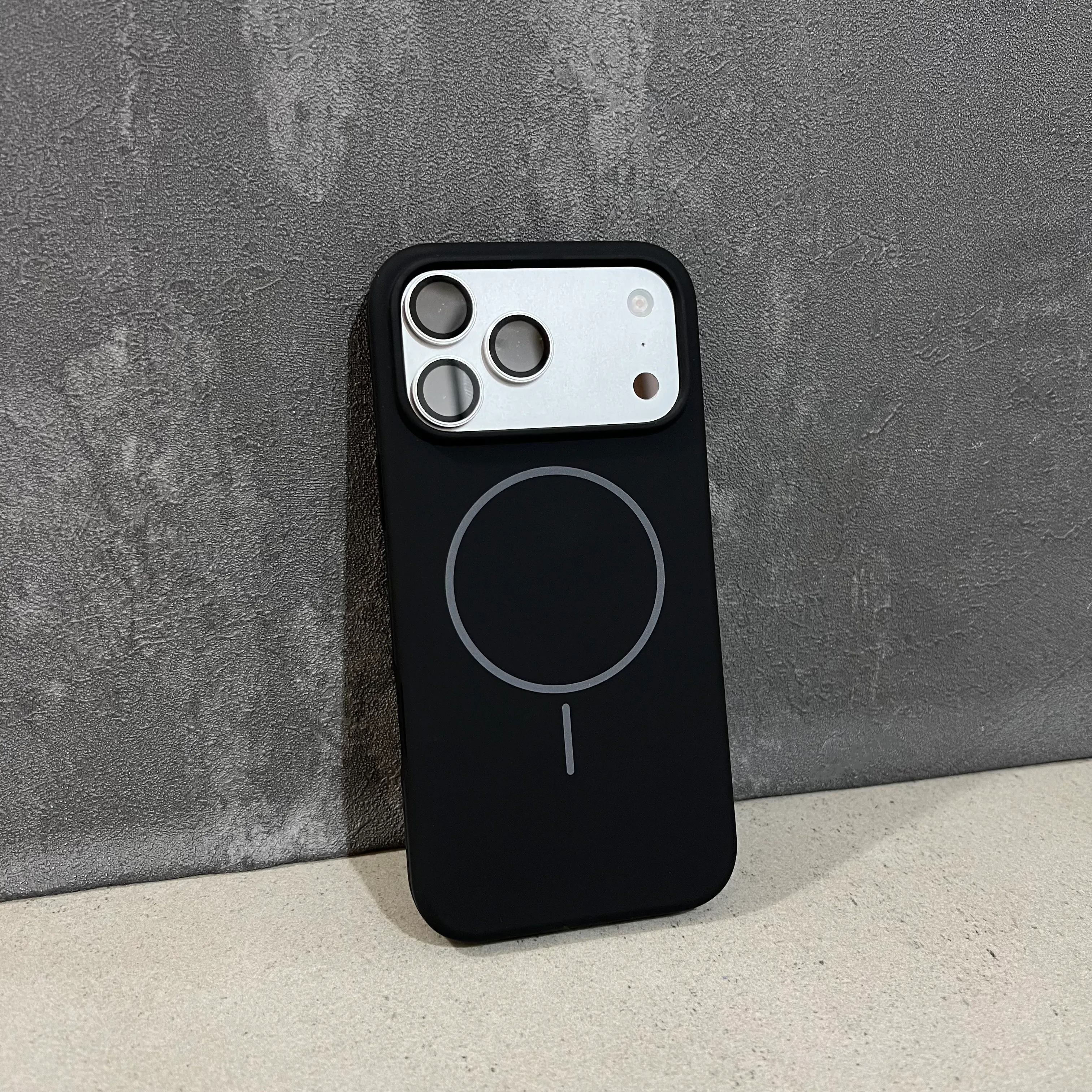 SİYAH MAGSAFE LANSMAN KILIF