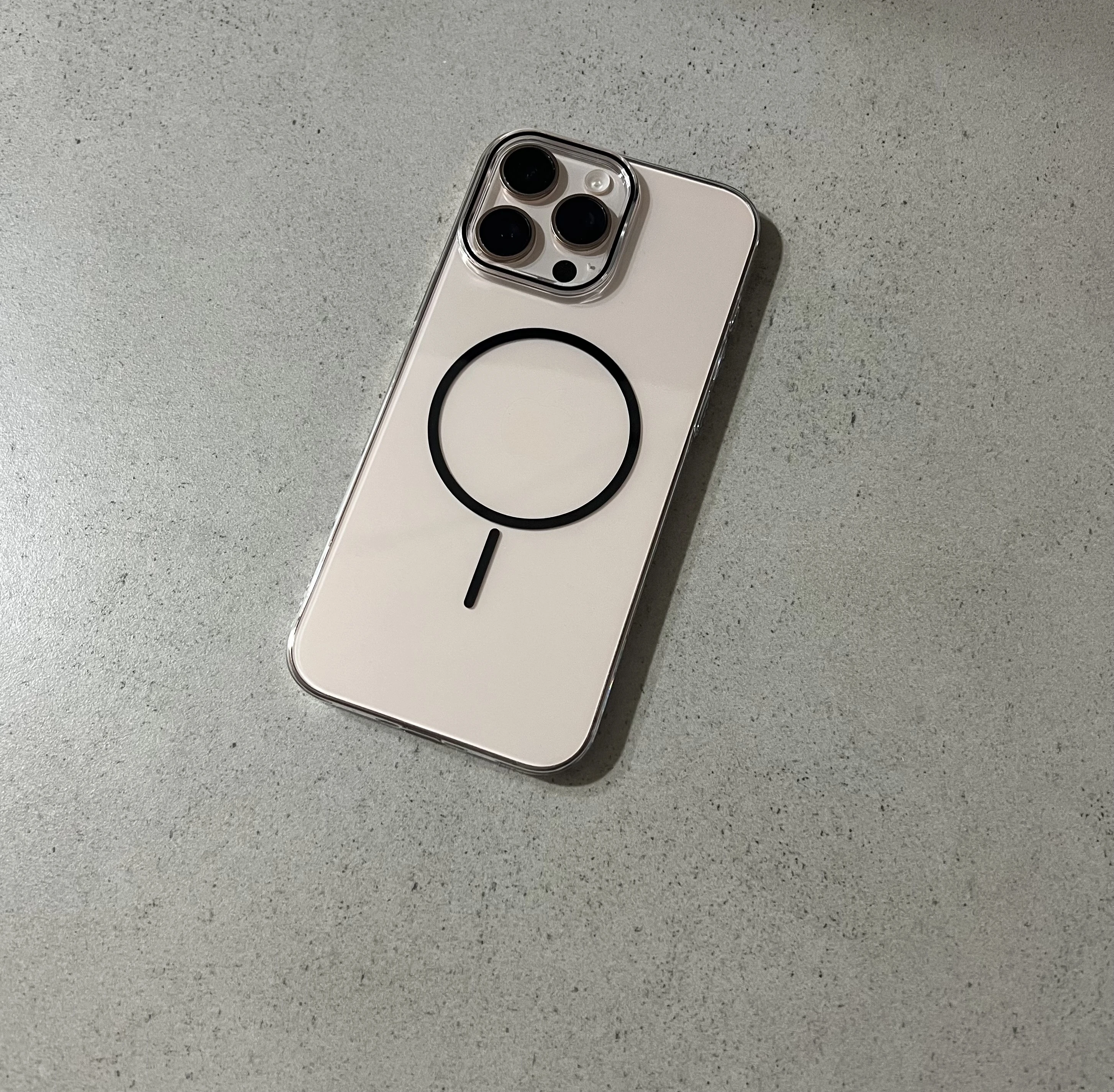 İNCE MAGSAFE SARARMAZ KILIF SİYAH