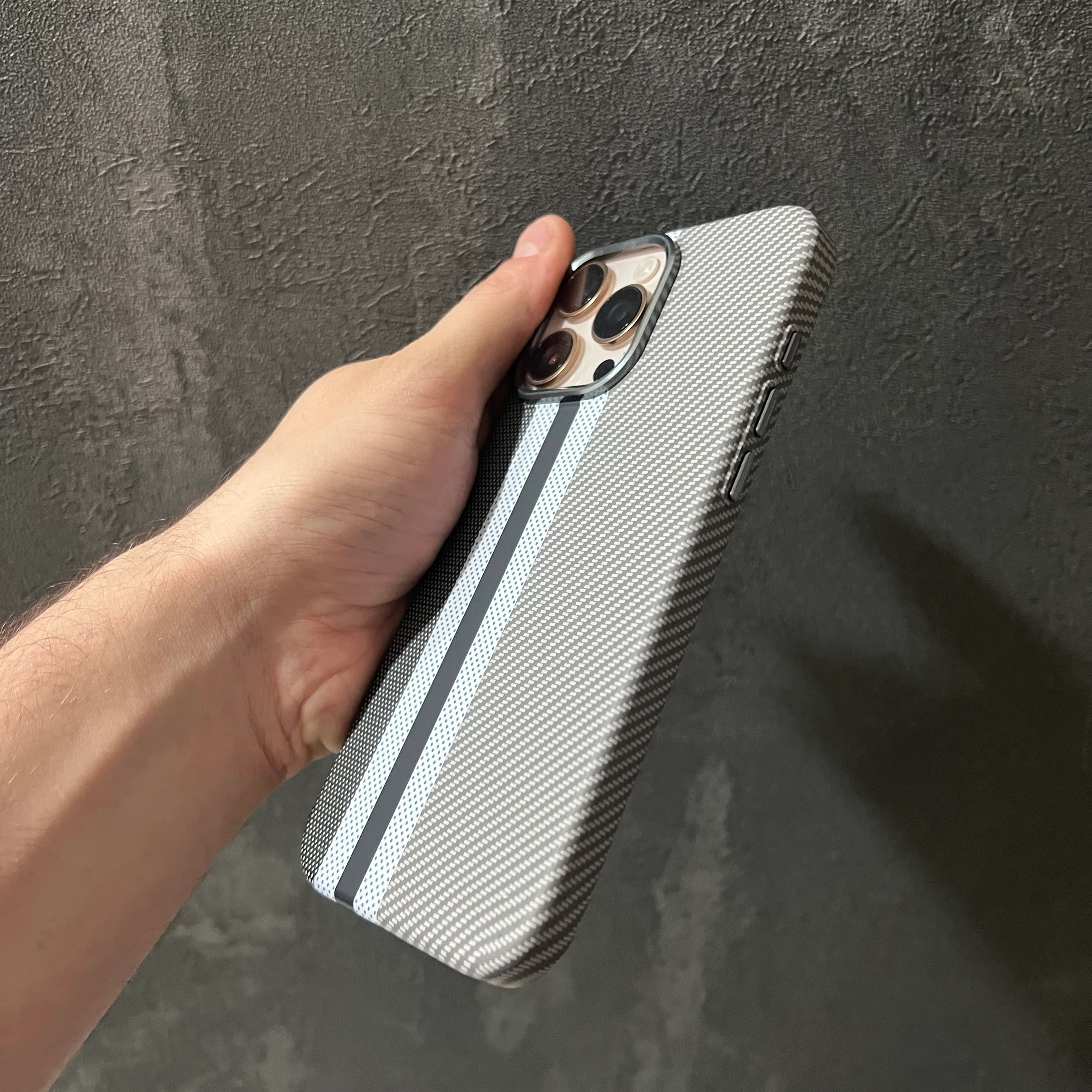 GRİ KARBON MAGSAFE KILIF