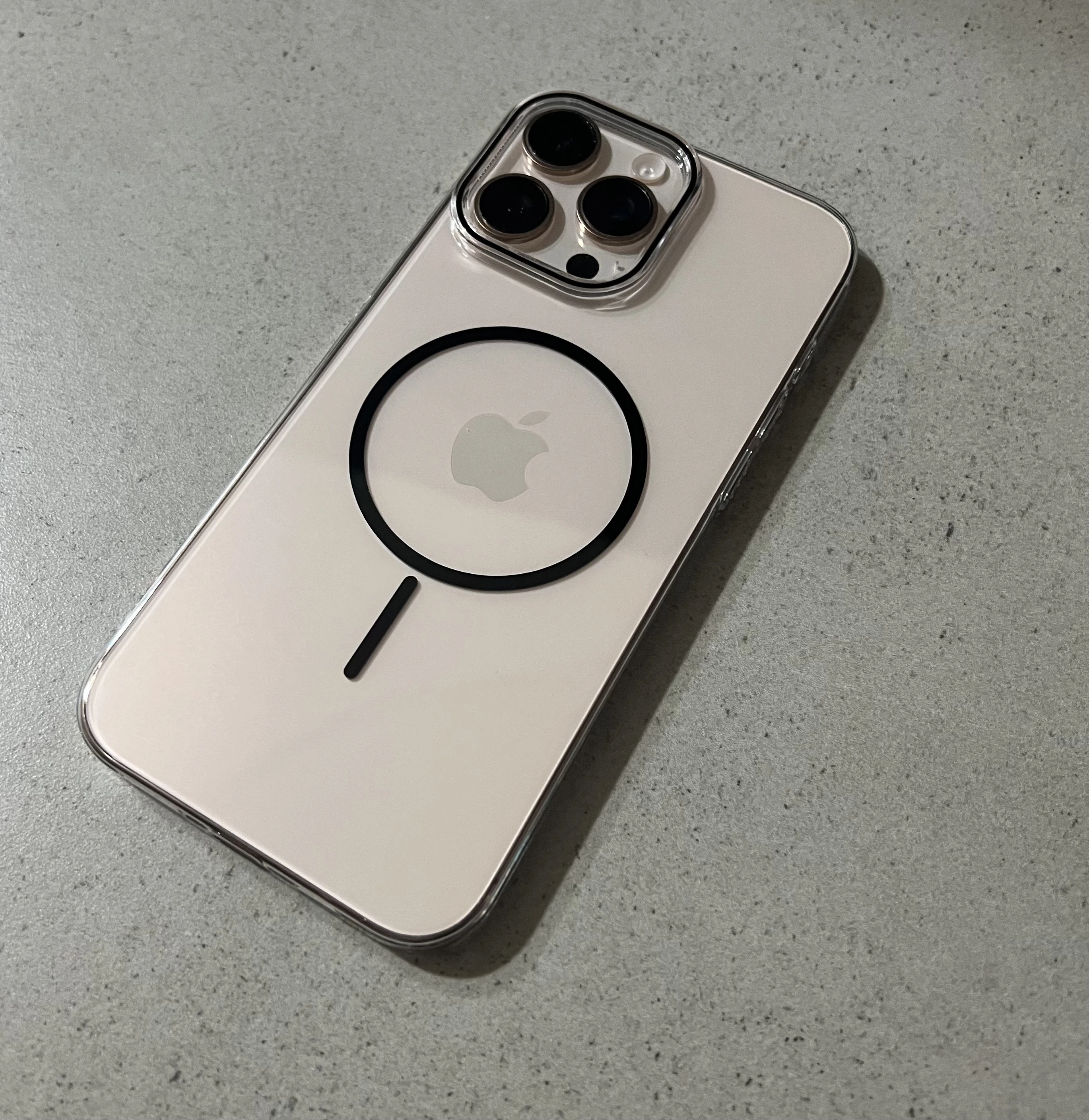 İNCE MAGSAFE SARARMAZ KILIF SİYAH